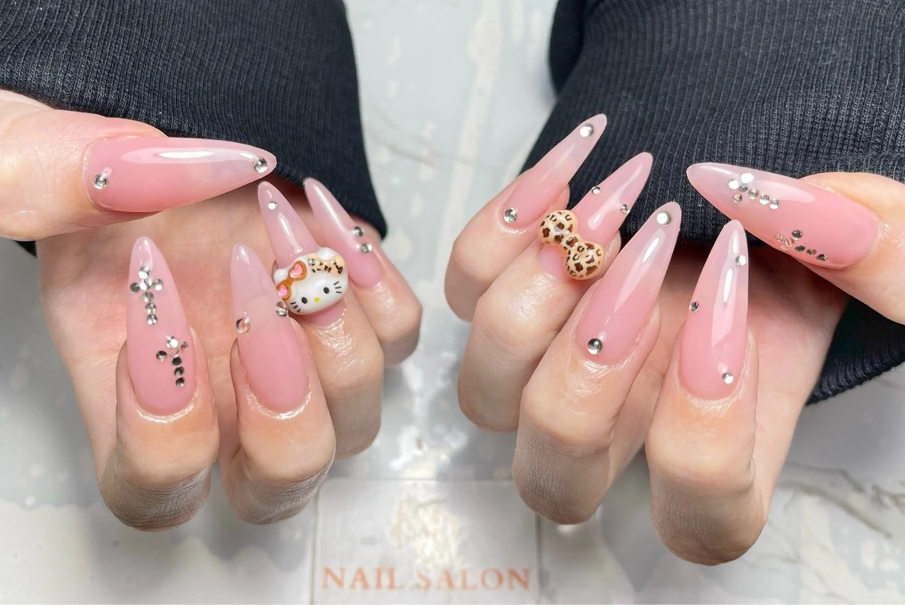 ネイル アートネイル フレンチネイル ジェルネイル グラデーション 韓国ネイル さくら💮💮 【オフ無料】のネイルデザイン