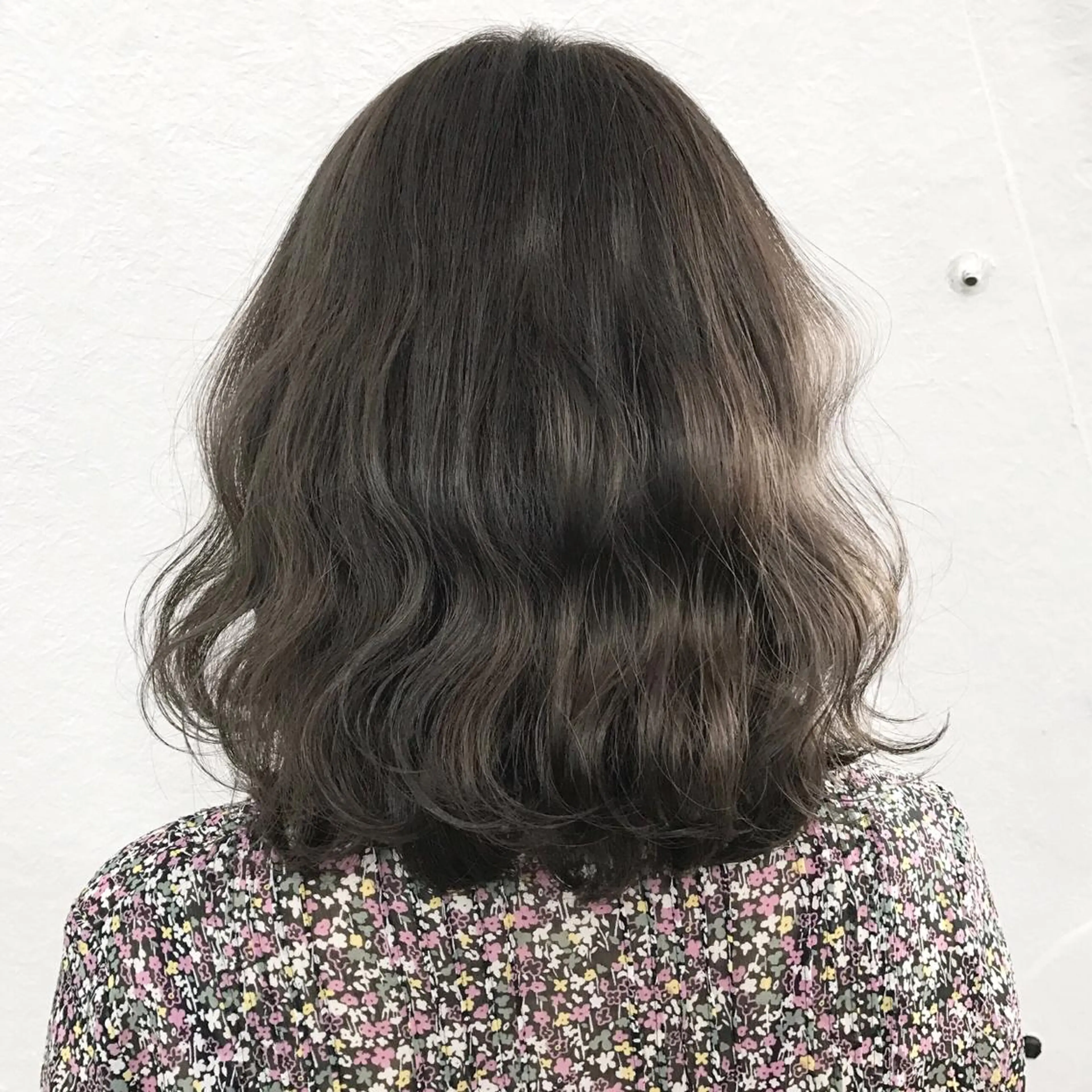 ミディアム カラー アッシュ ブリーチ ラベンダーカラー ラベンダーアッシュ ブリーチなしカラー K-POP好き美容師 🇰🇷Kai.Yのヘアスタイル