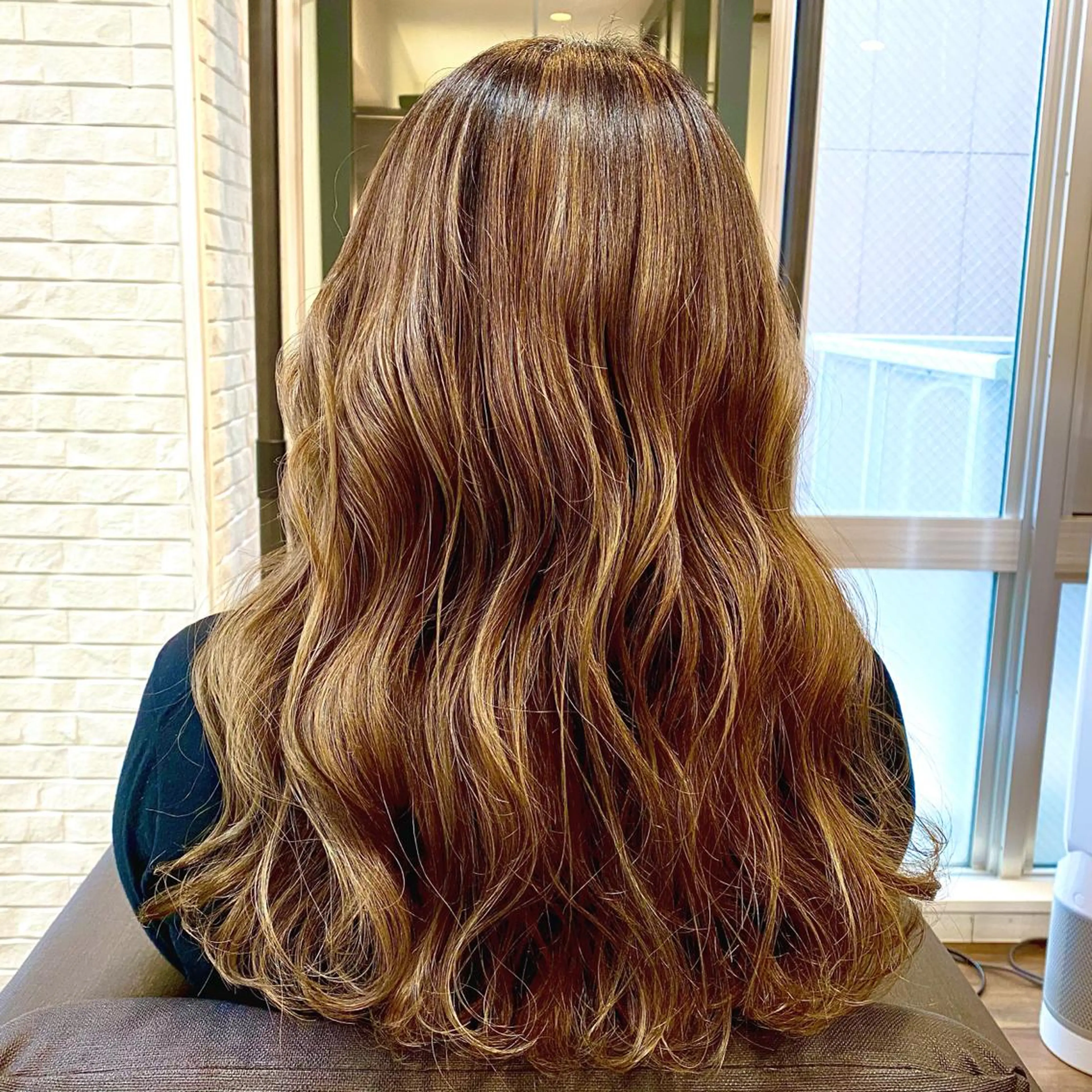 ロング カラー 伊藤 さやかのヘアスタイル