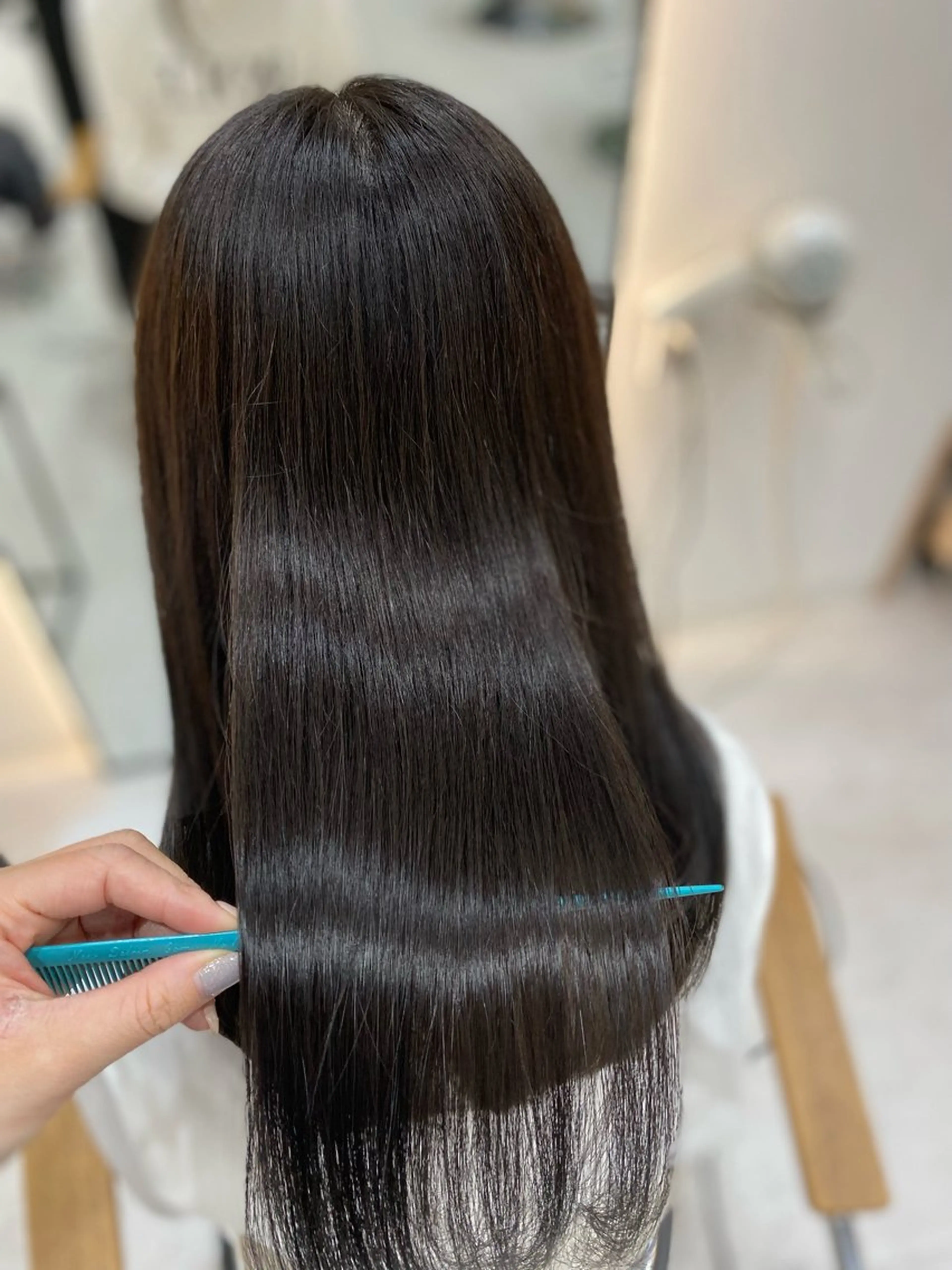 ロング カラー 透明感カラー グレージュ 艶髪・透明感カラー・ 韓国ヘア・Yuriのヘアスタイル