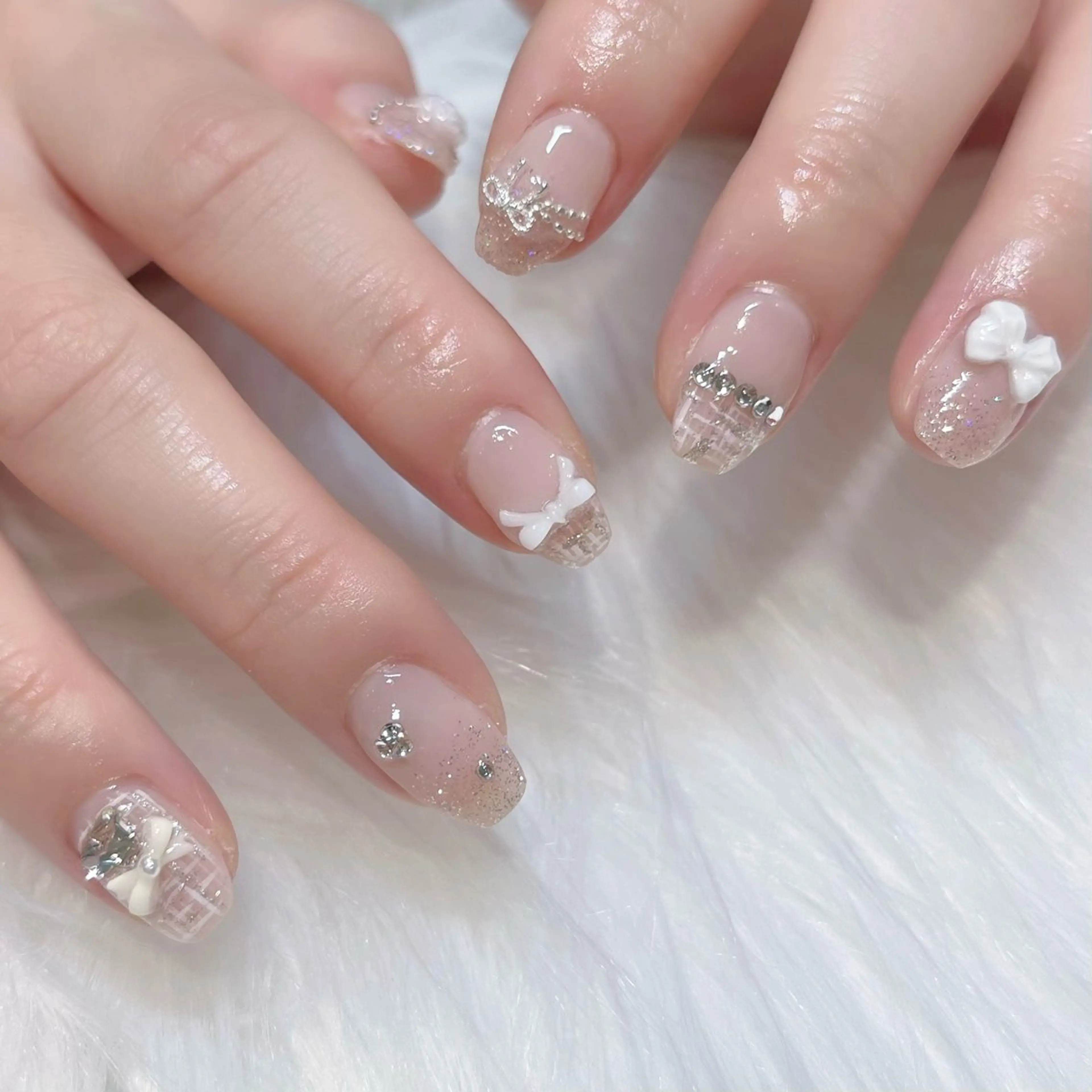 ネイル アートネイル ガーリー 韓国ネイル 持ち込み ワンホンネイル KOKONA 🎀のネイルデザイン