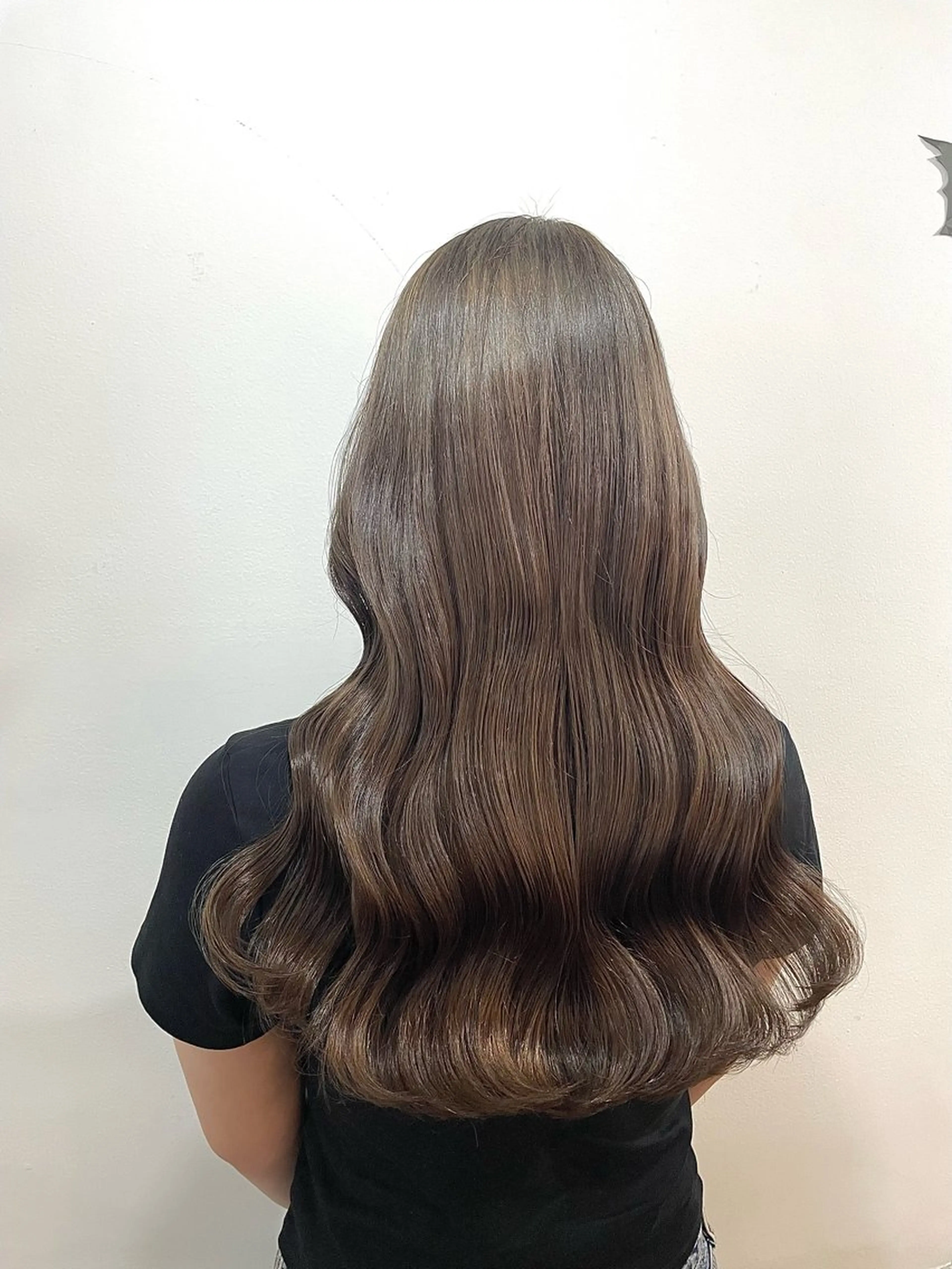 ロング カラー ブリーチ ブラウンカラー 透明感カラー ラベンダーカラー ブリーチなしカラー ヘアカラー トリートメント mopa_kaede ナチュラル/レイヤーのヘアスタイル