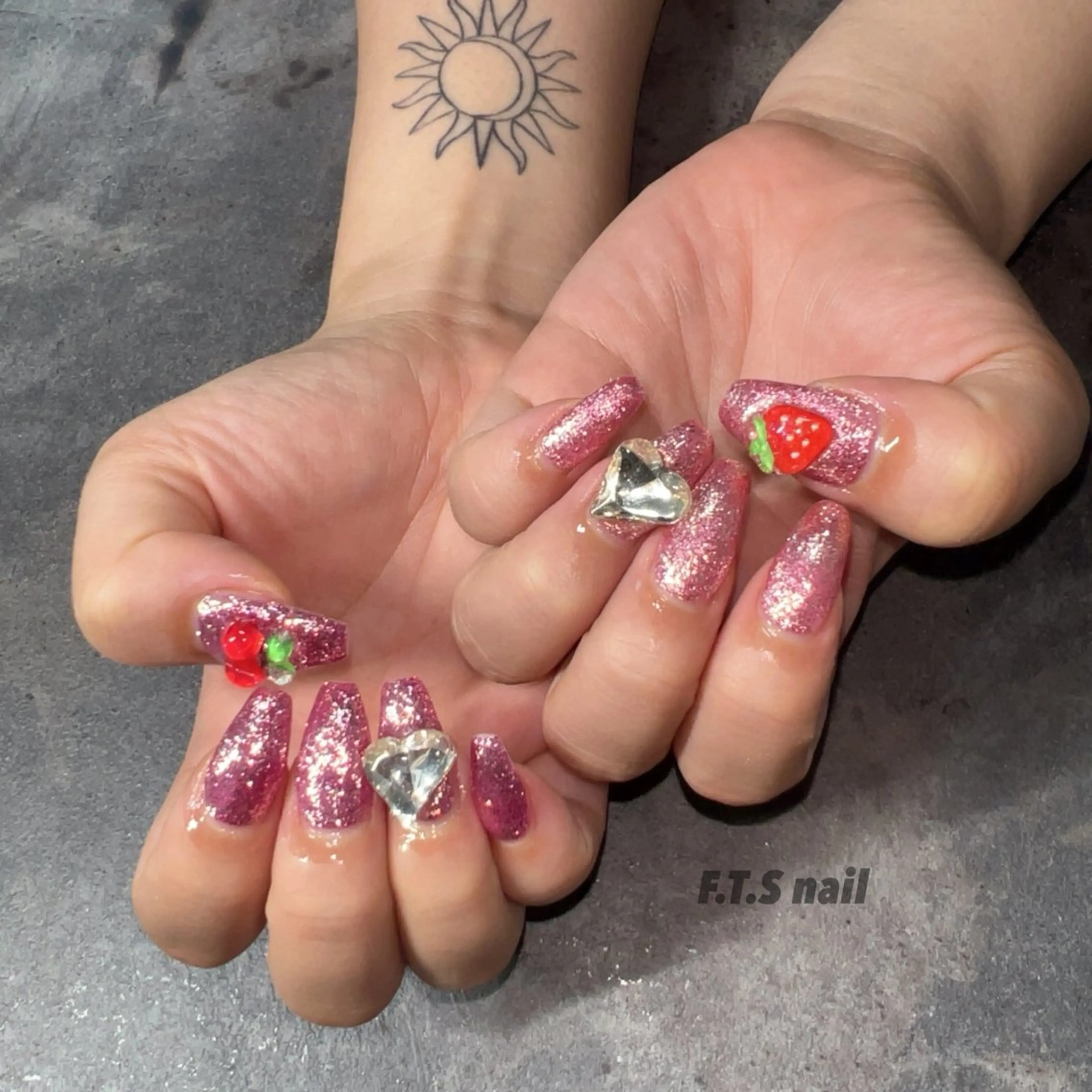 カラー F.T.S nailのネイルデザイン