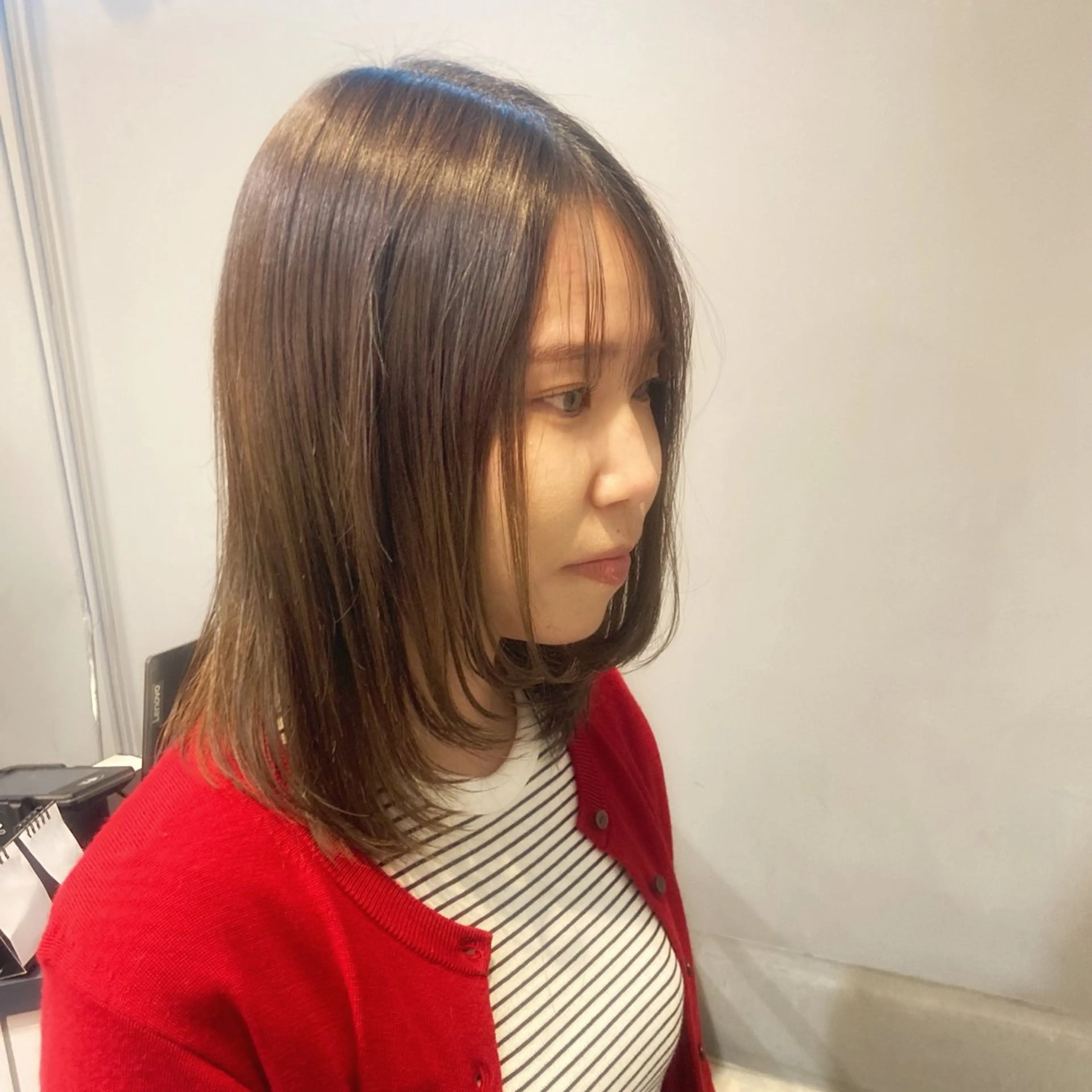 セミロング 顔まわりレイヤー 顔周りカット レイヤーカット 🌈似合わせカット 中村隆寛のヘアスタイル