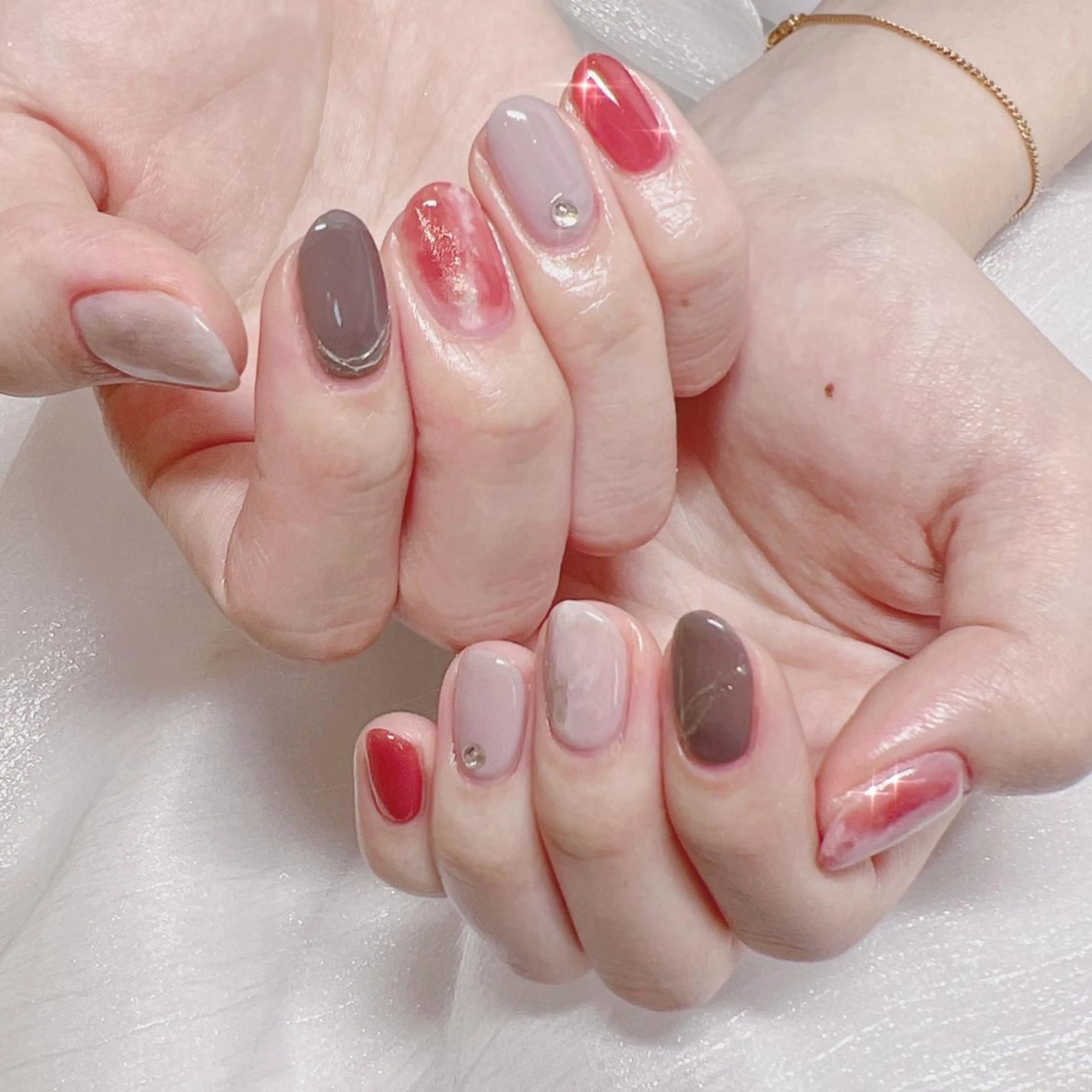 ネイル オーロラネイル フットネイル フレンチネイル ジェルネイル 韓国ネイル ハンドネイル ハンドケア 【ENサロン】 Rei🎀Nailのネイルデザイン