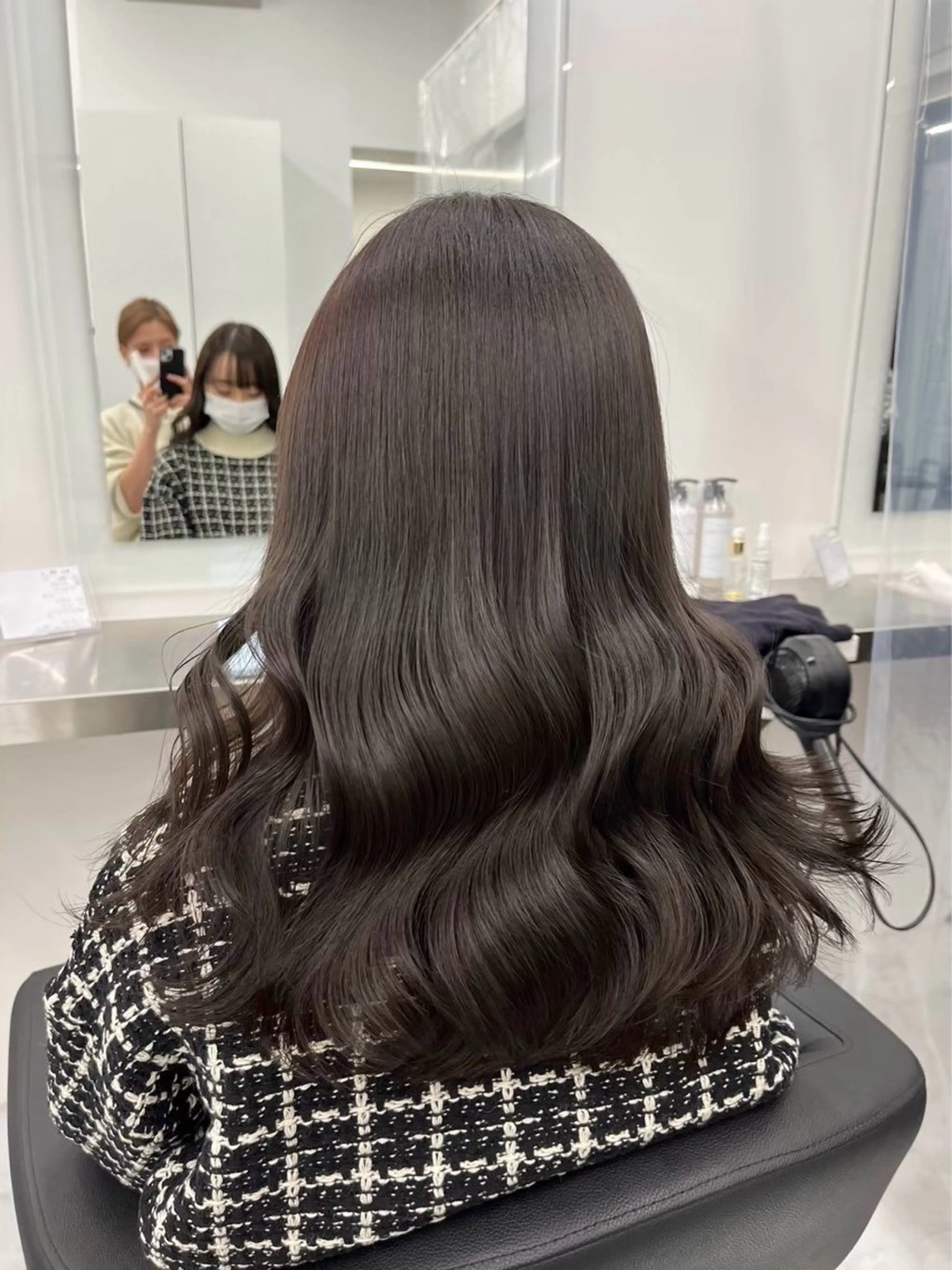 セミロング レイヤーカット 透明感カラーカッチのヘアスタイル