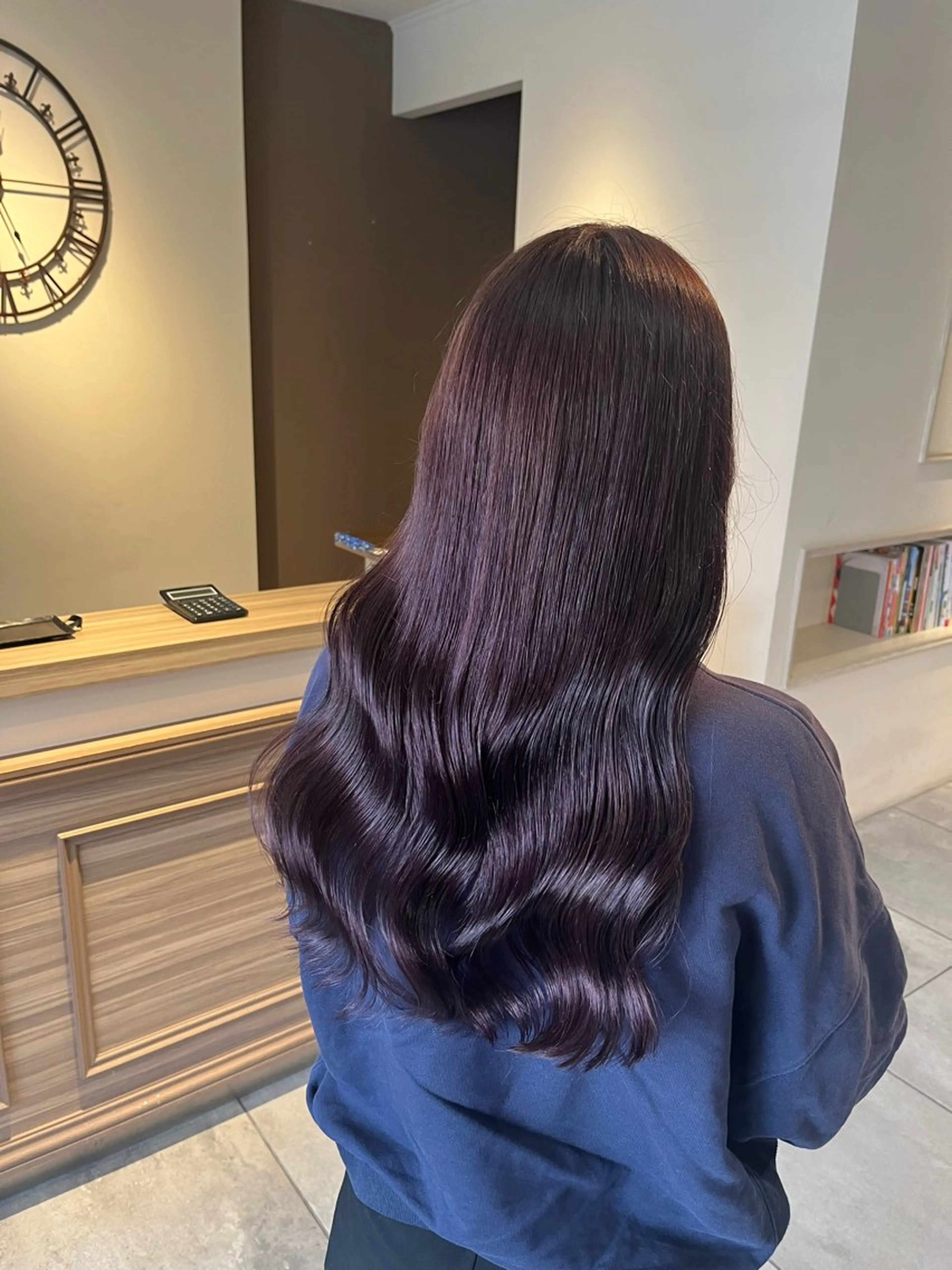 ロング カラー グレージュ ラベンダーカラー ラベンダーグレージュ ラベンダーグレー 川越 輝梨奈のヘアスタイル