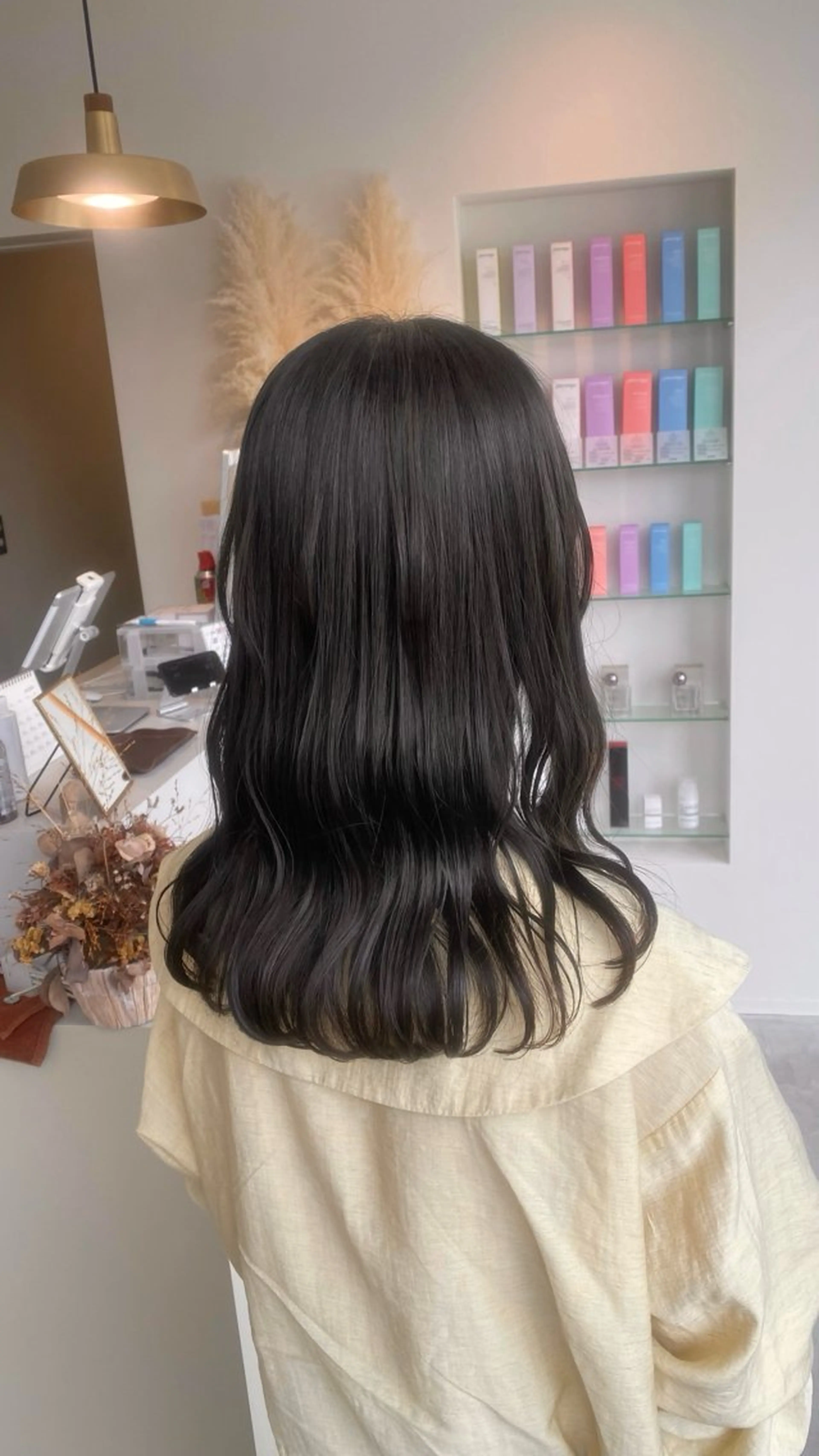 ロング カラー グレージュ オリーブグレージュ オリーブグレー 髪質改善 aimee 北垣 愛夏のヘアスタイル