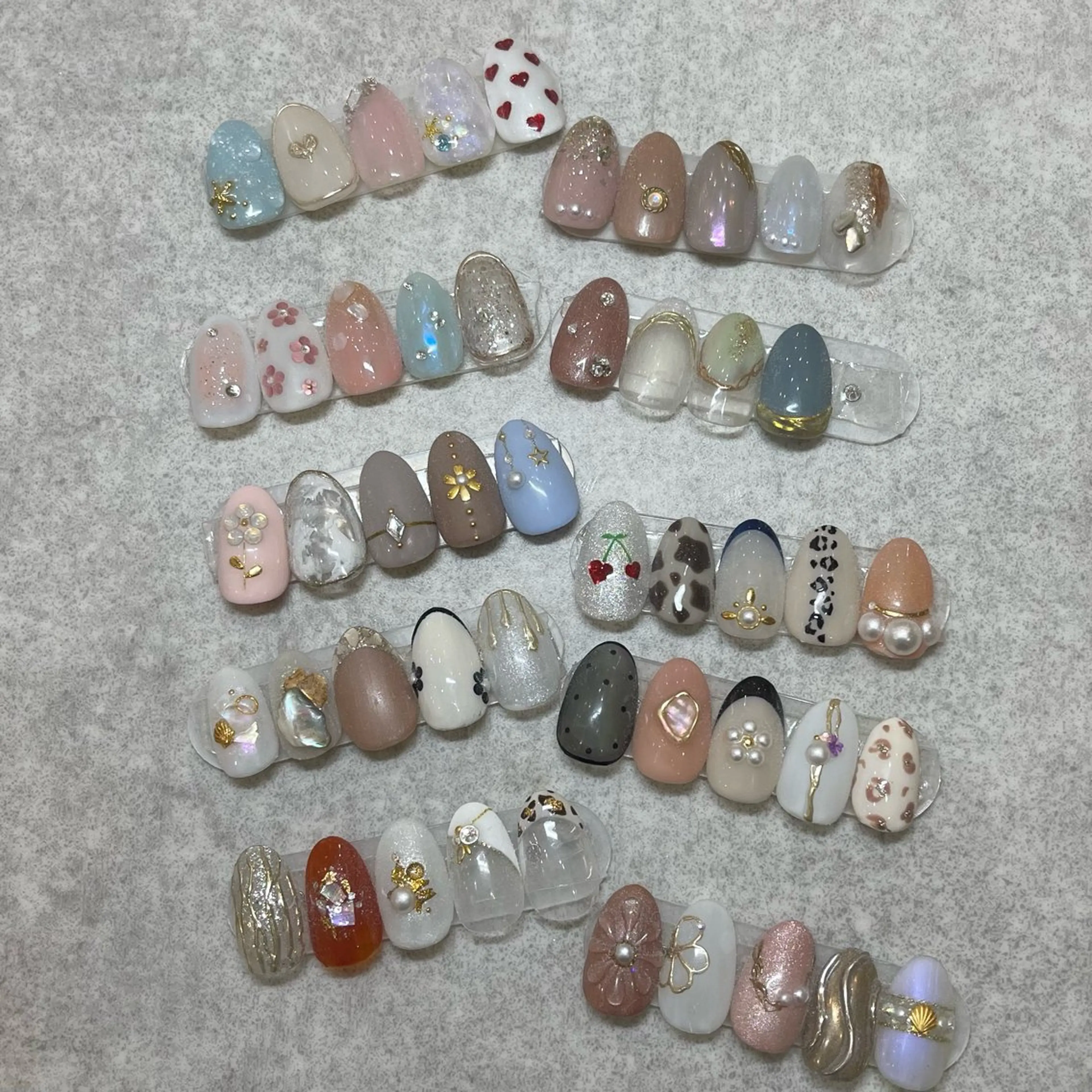 ネイル UnFLAIR KASUMIのネイルデザイン
