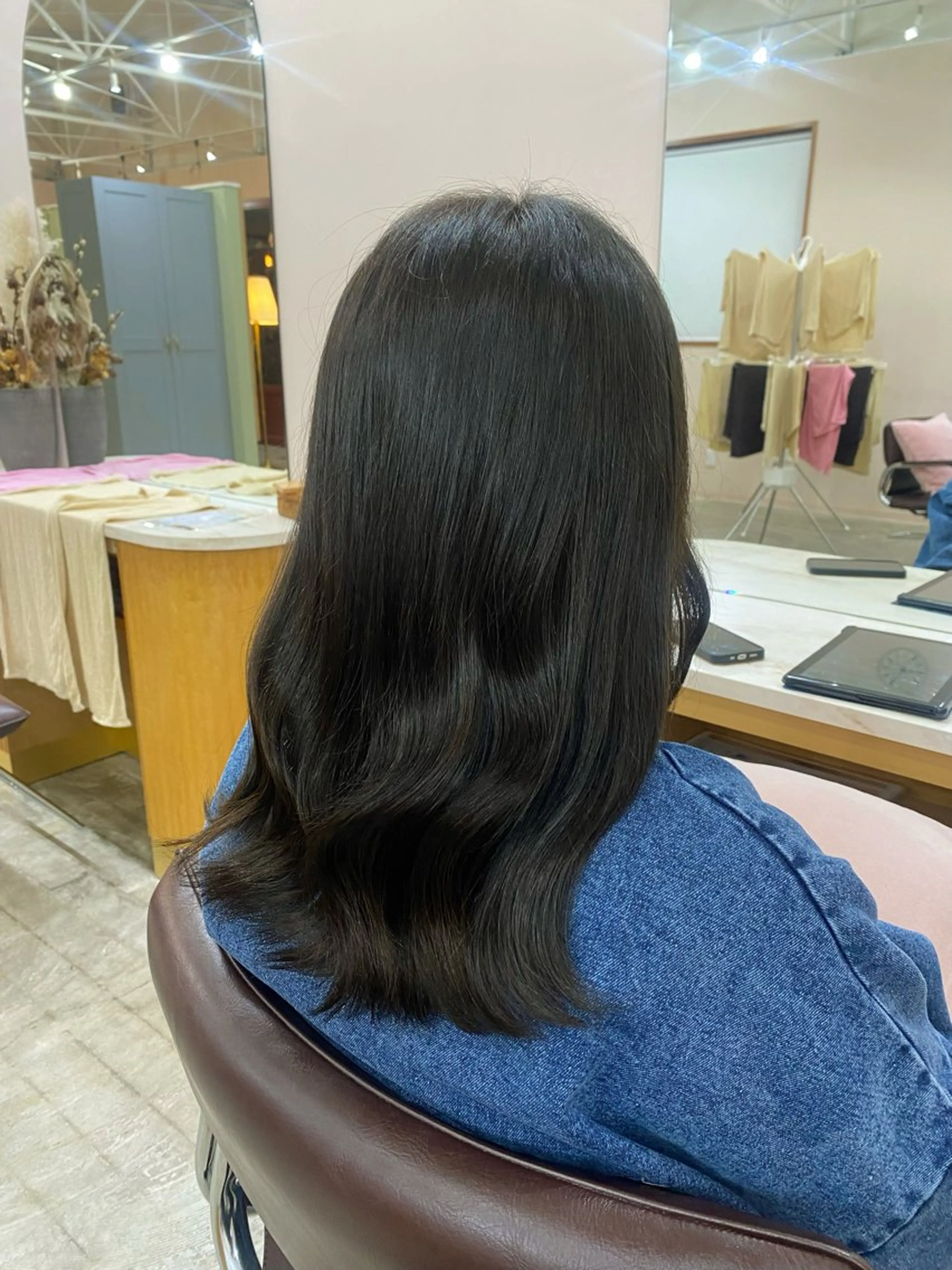 カラー ベージュカラー オリーブベージュ 君島 花楓のヘアスタイル