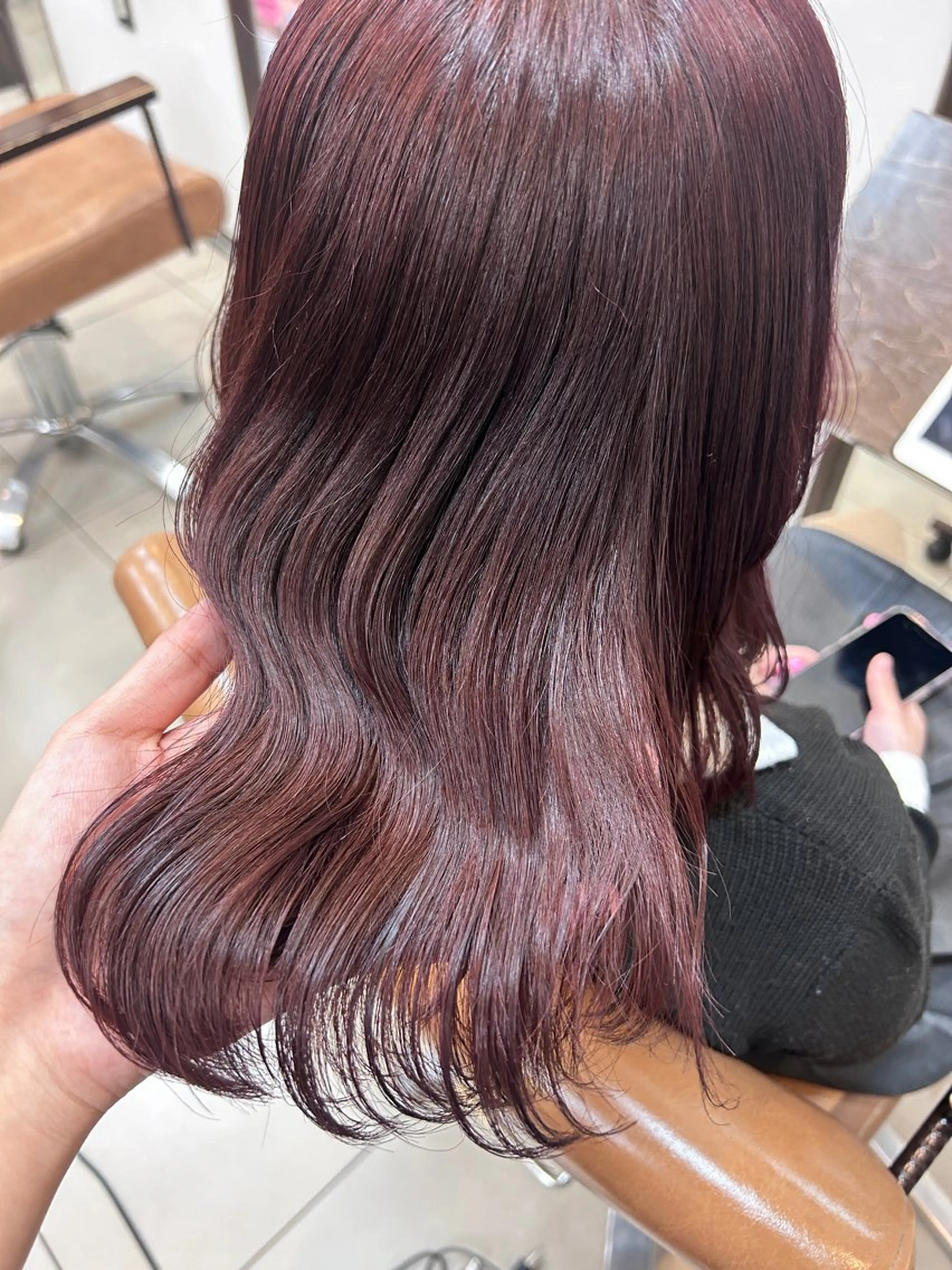 ミディアム ピンクブラウン 阪田 真奈未のヘアスタイル