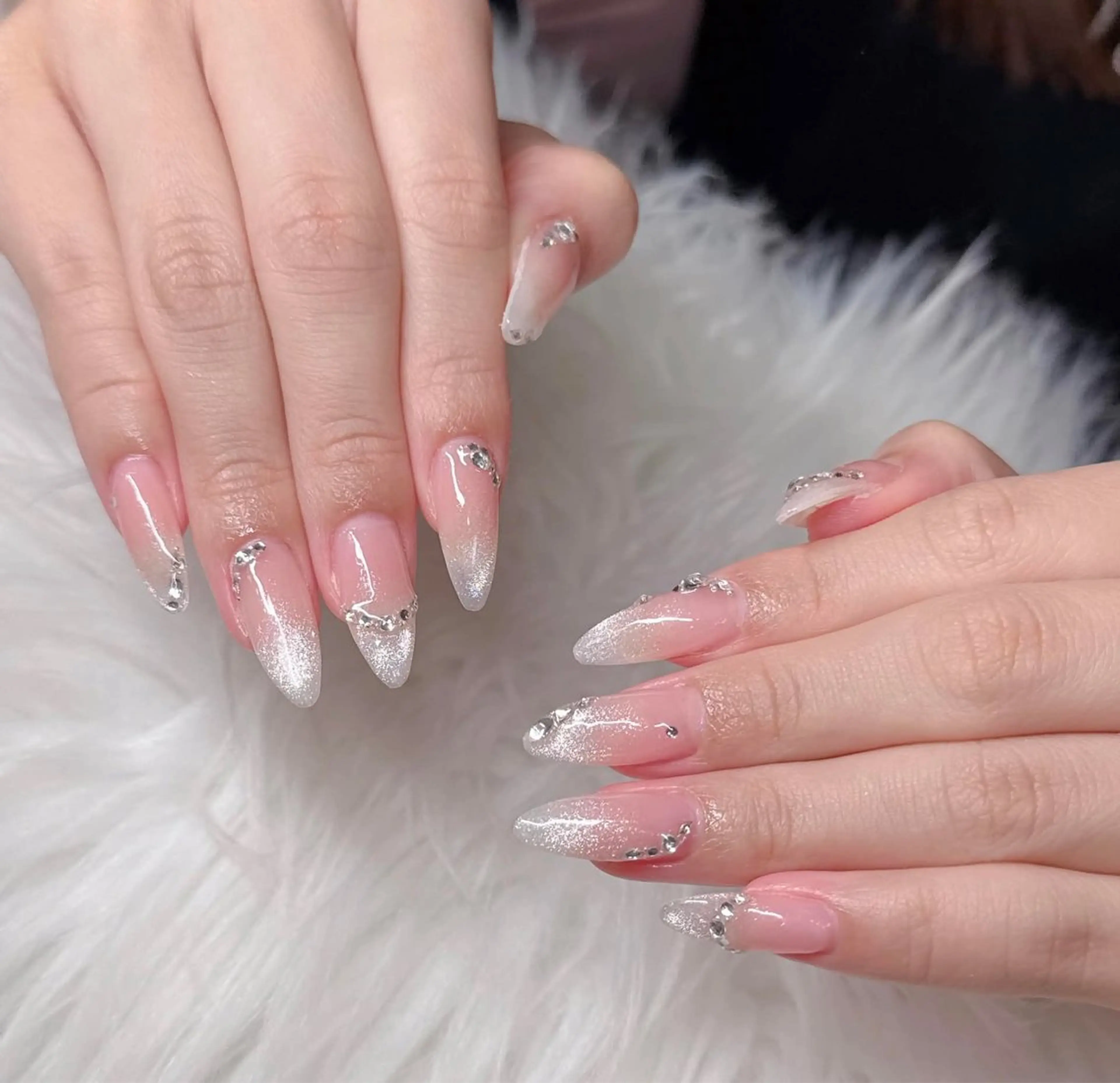 ネイル 長さ出し グラデーション 卒業式 キラキラネイル マグネットネイル ハンドネイル Lee Nailsのネイルデザイン