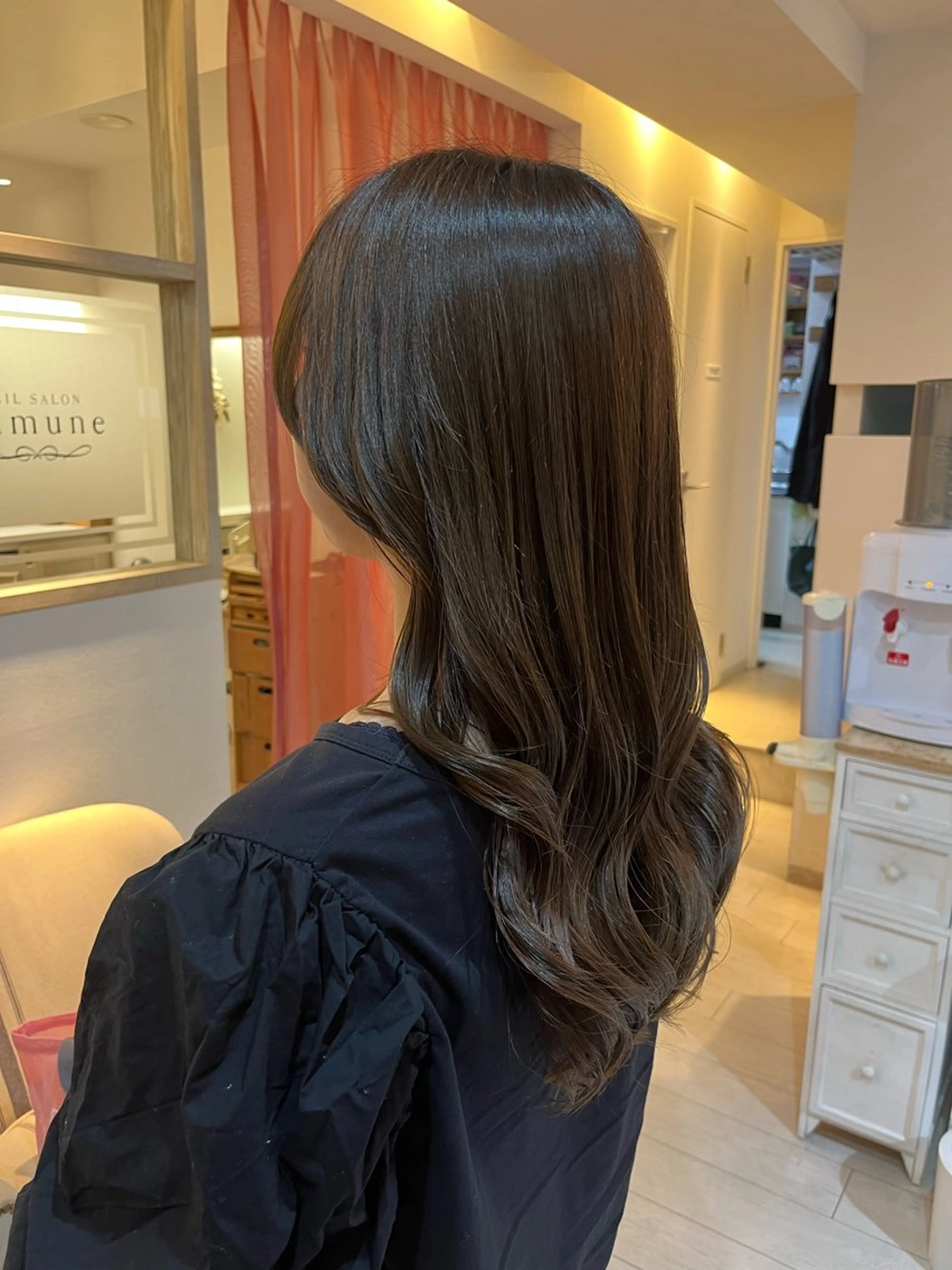 ロング 顔まわりレイヤー レイヤーカット 須藤 百合香のヘアスタイル