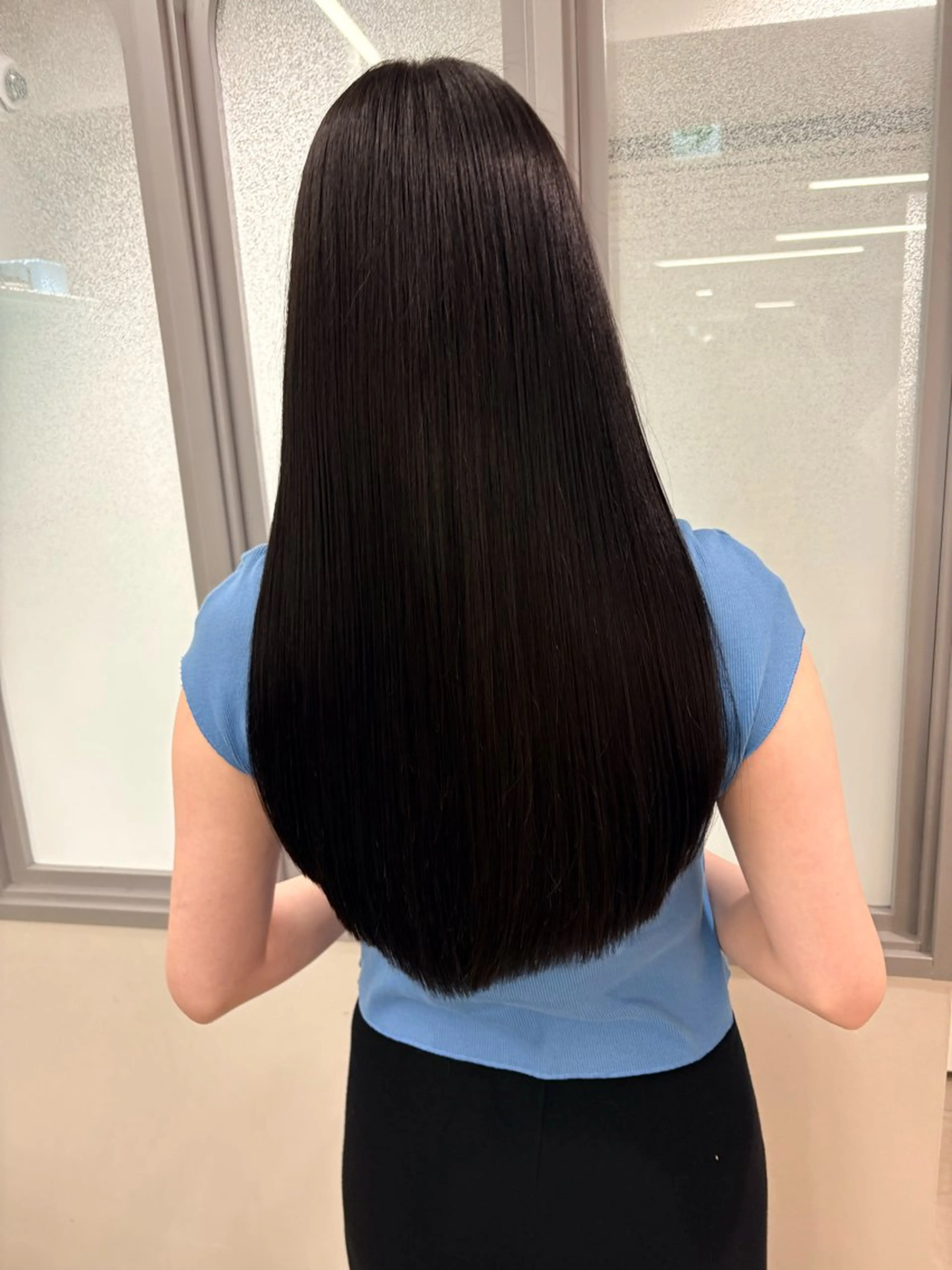 ロング カラー ヘアアレンジ ブリーチ 透明感カラー ブリーチなしカラー くびれヘア 顔まわりレイヤー ヘアカラー トリートメント ヘッドスパ ヘアセット 二ヶ月綺麗なデザイン カット/星野六三四のヘアスタイル