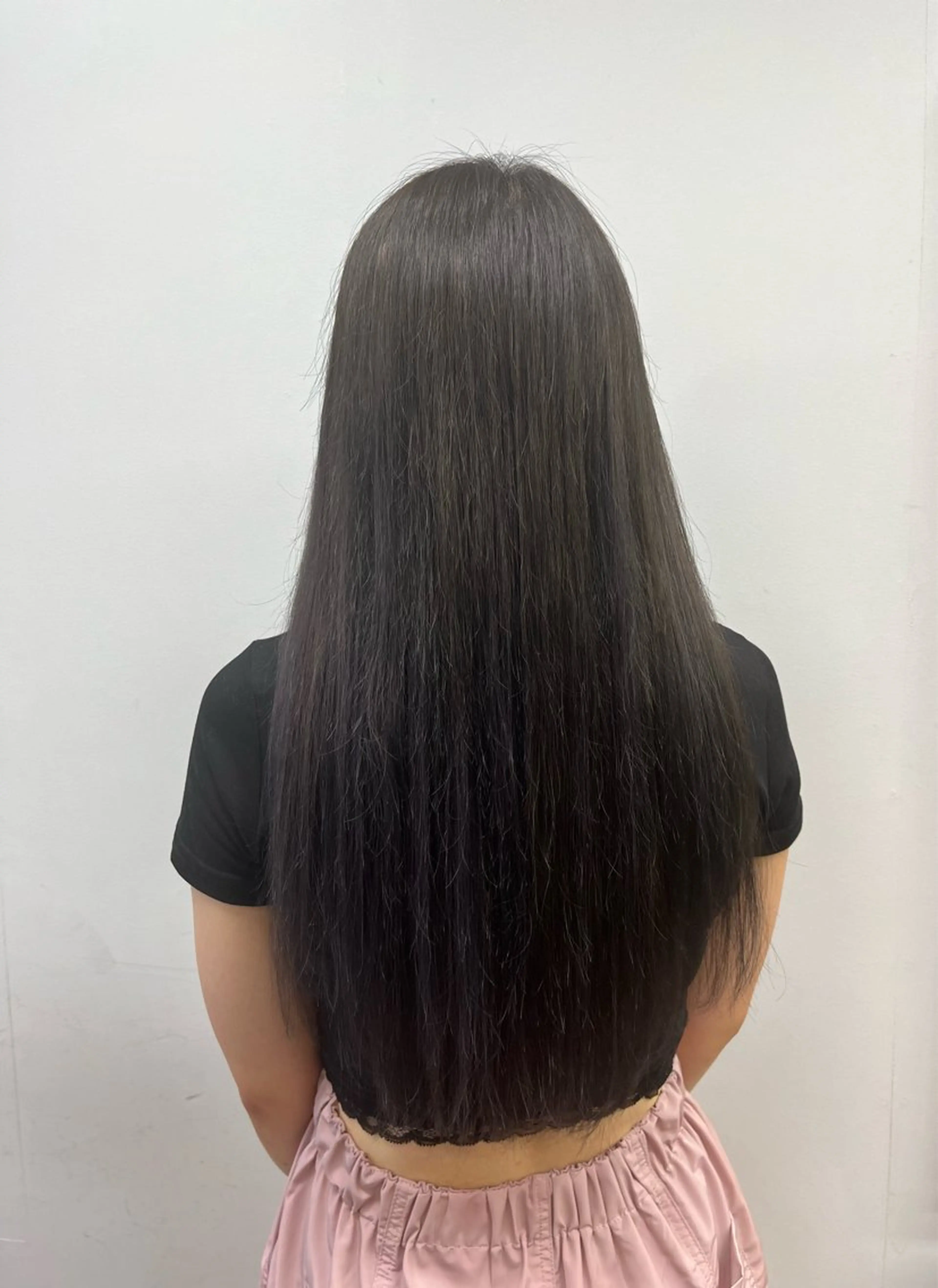 ロング カラー エクステ 小島 凜のヘアスタイル