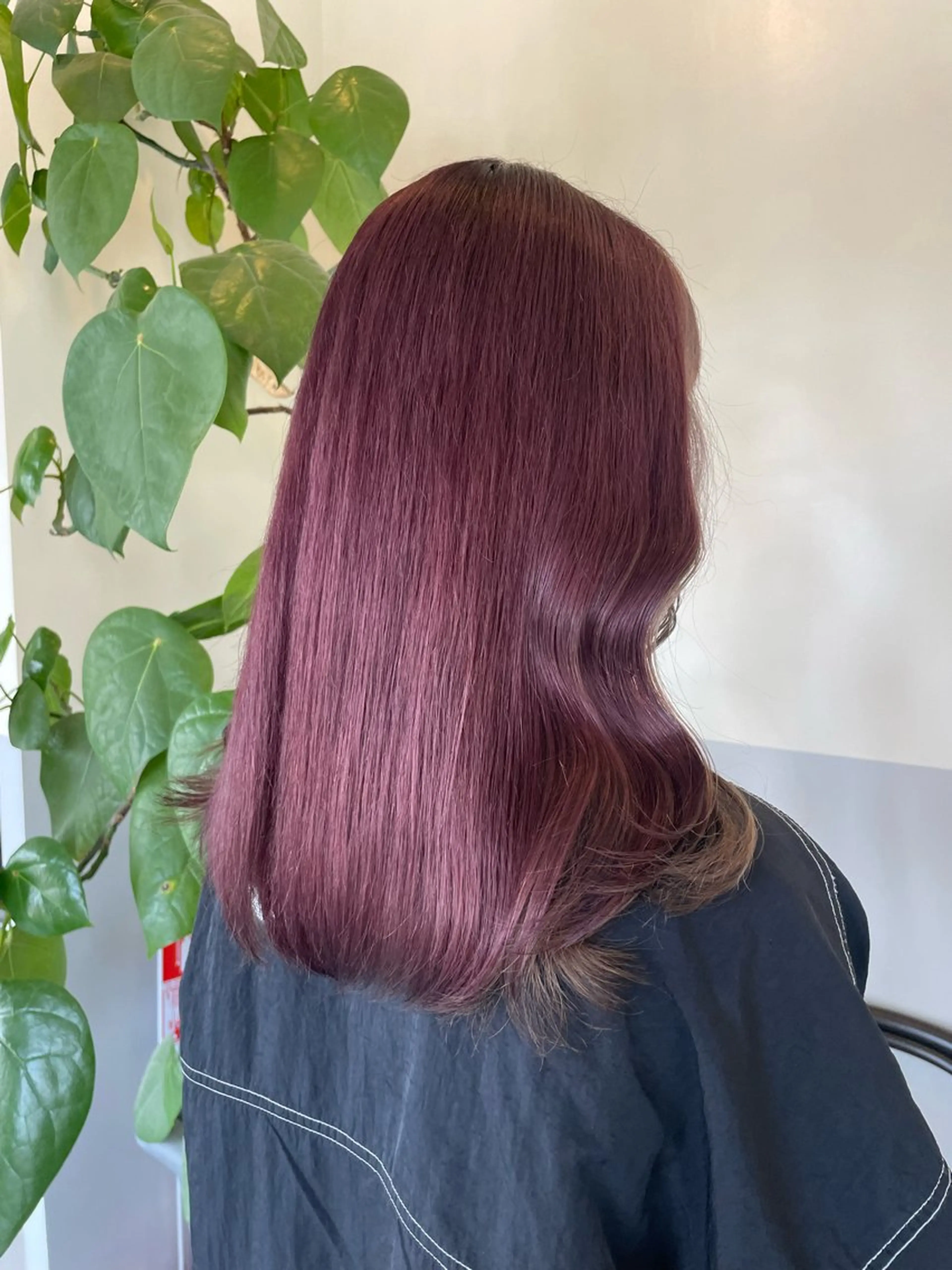 ミディアム ノエ/ インナーカラー/高岳のヘアスタイル