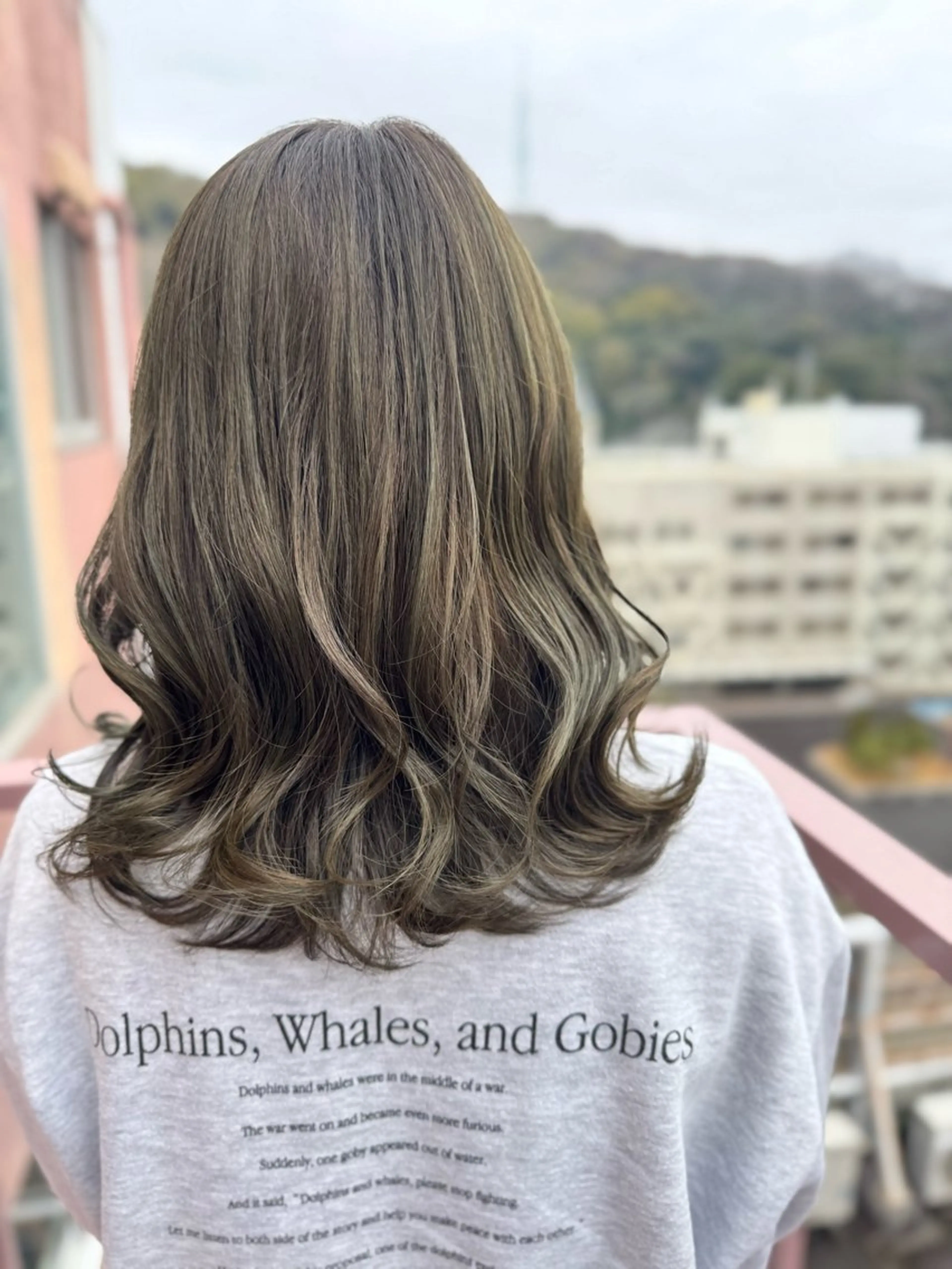 セミロング カラー グレージュ オリーブグレージュ オリーブグレー カット ヘアカラー Viage （ビアージュ）のヘアスタイル