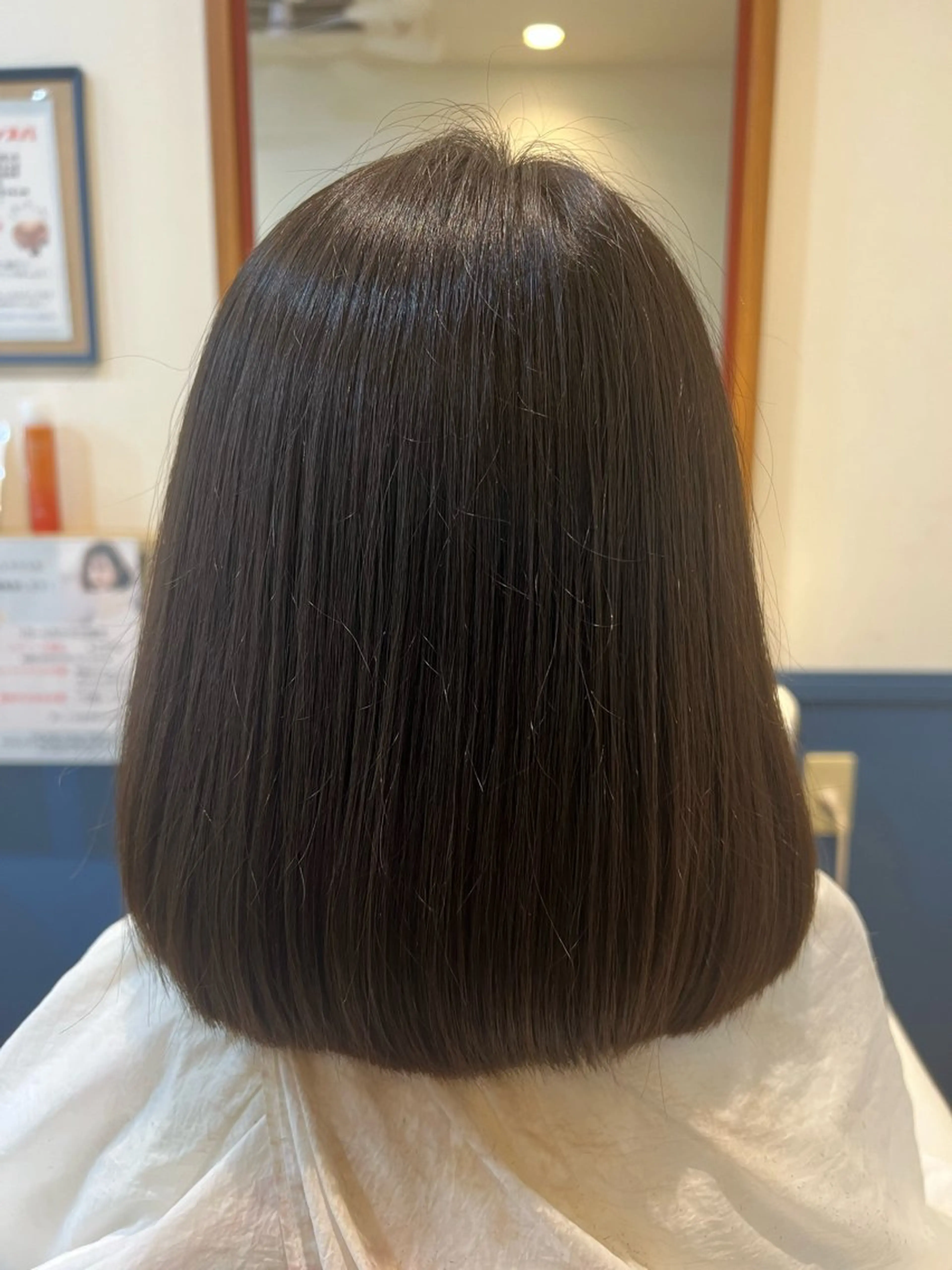 セミロング ボブ 学生 芦原 愛弓のヘアスタイル