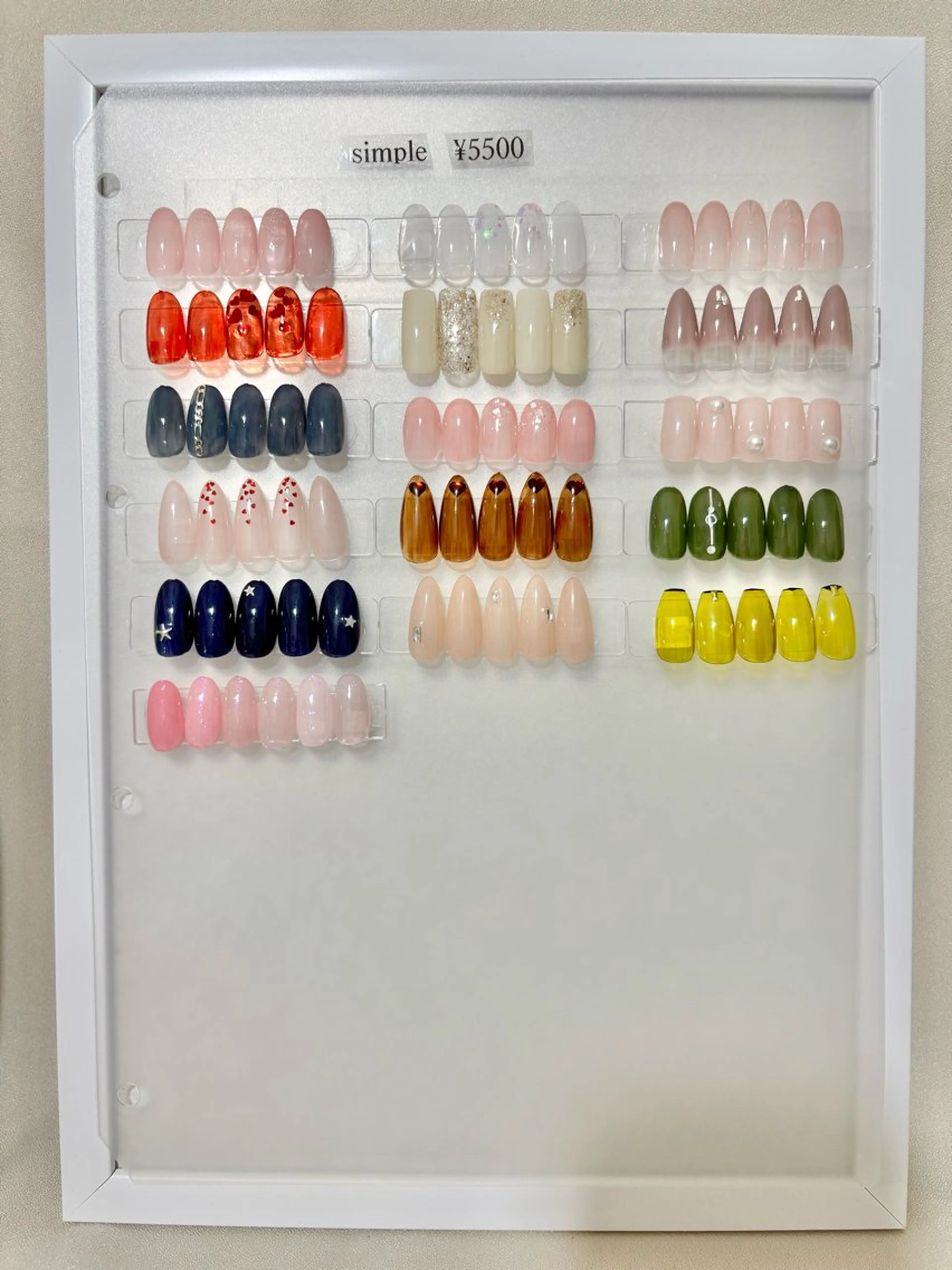 ネイル シンプルネイル ai .tのネイルデザイン