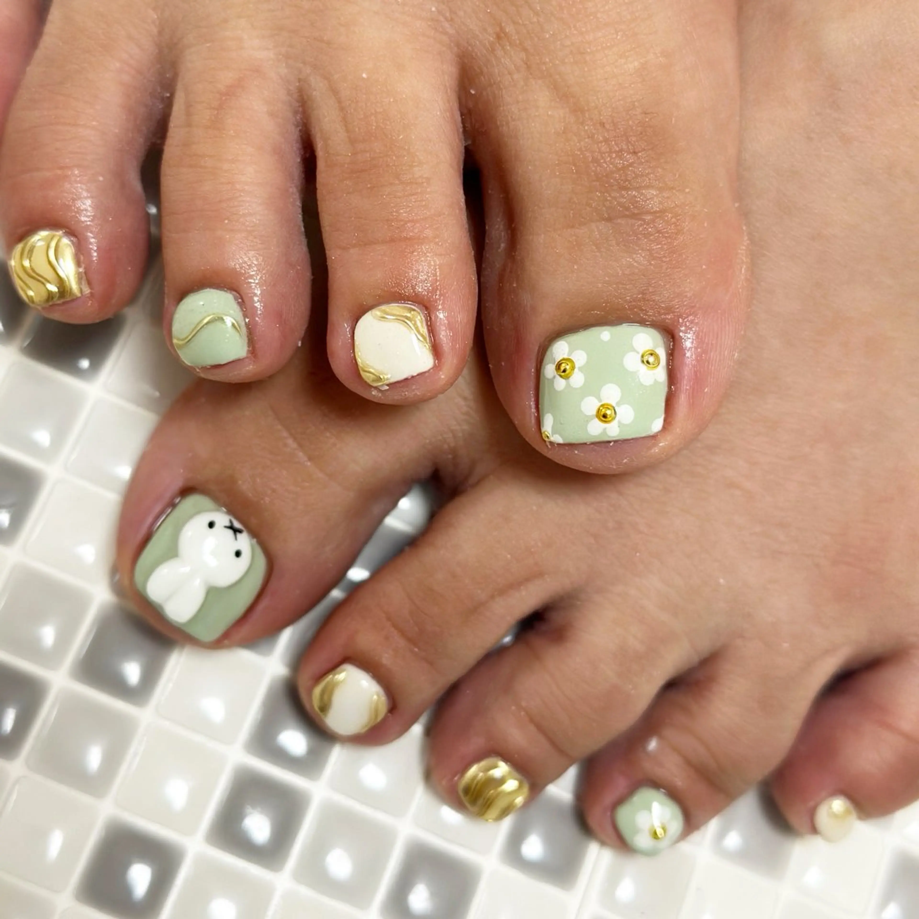 ネイル アートネイル フットネイル nailist yuiのネイルデザイン