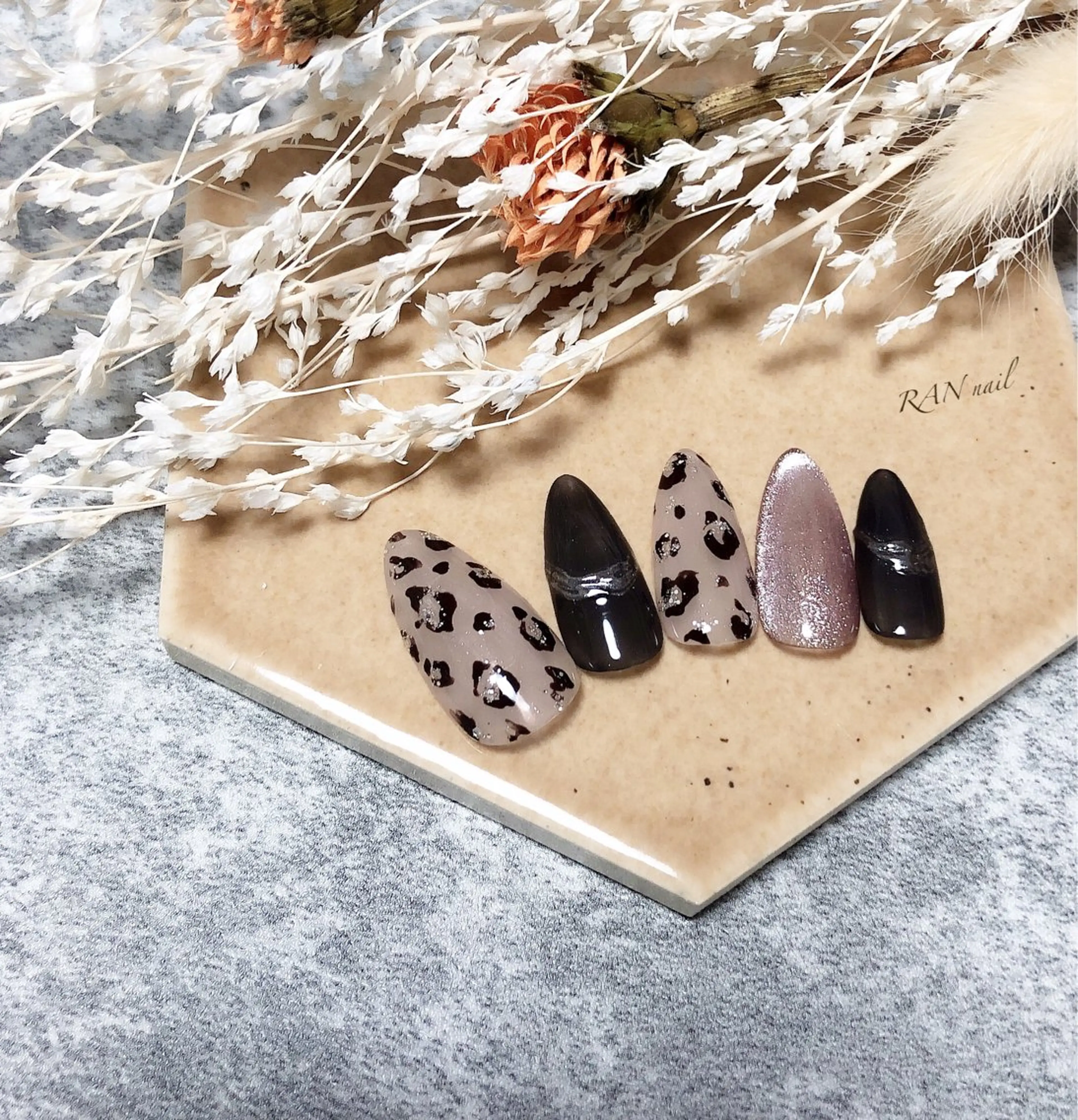ネイル アニマル柄 ニュアンスネイル ハンドネイル フットネイル RAN nailのネイルデザイン