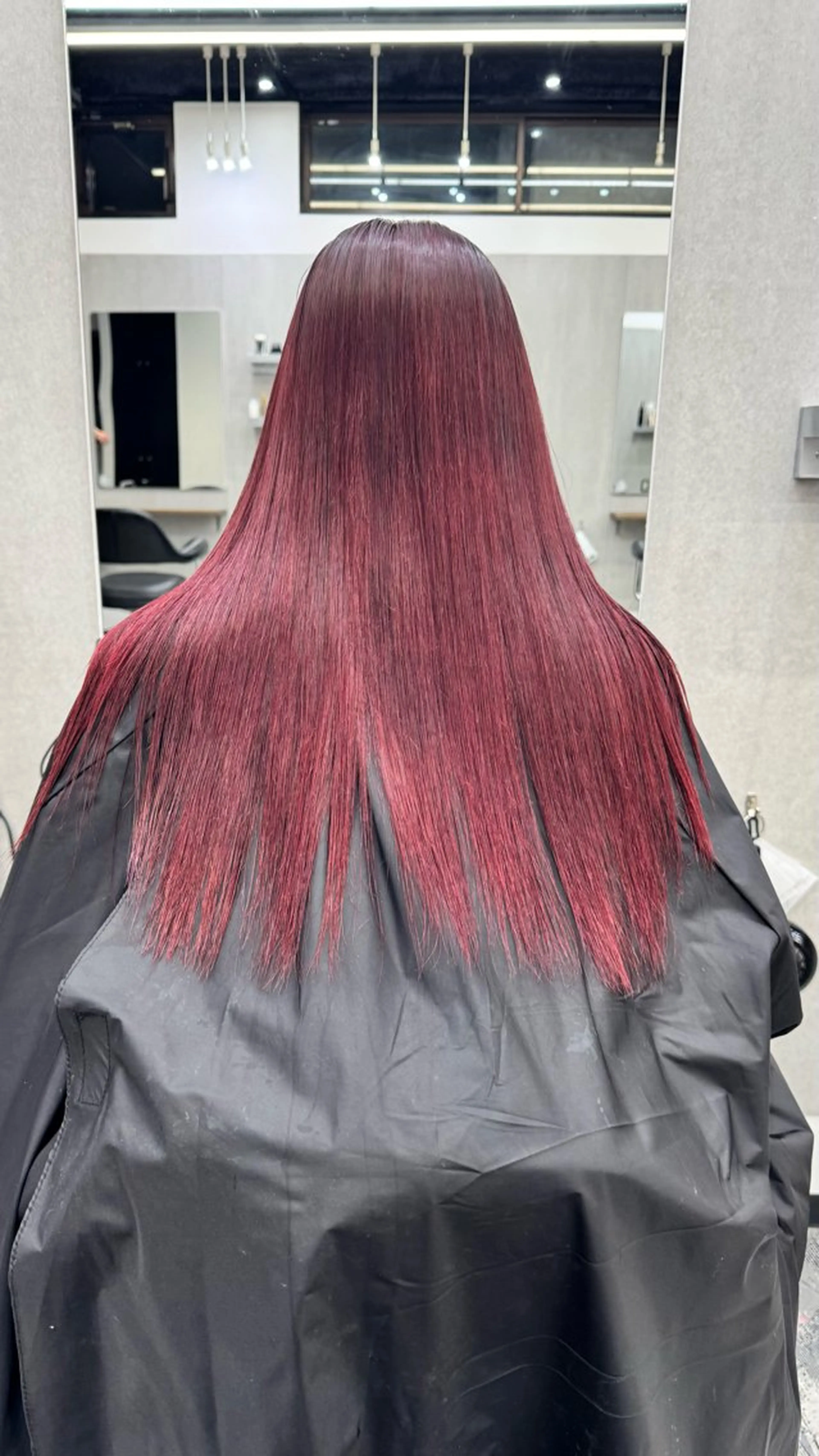 ロング カラー レッドカラー ヘアカラー ハイトーンカラー🐬 えりかのヘアスタイル