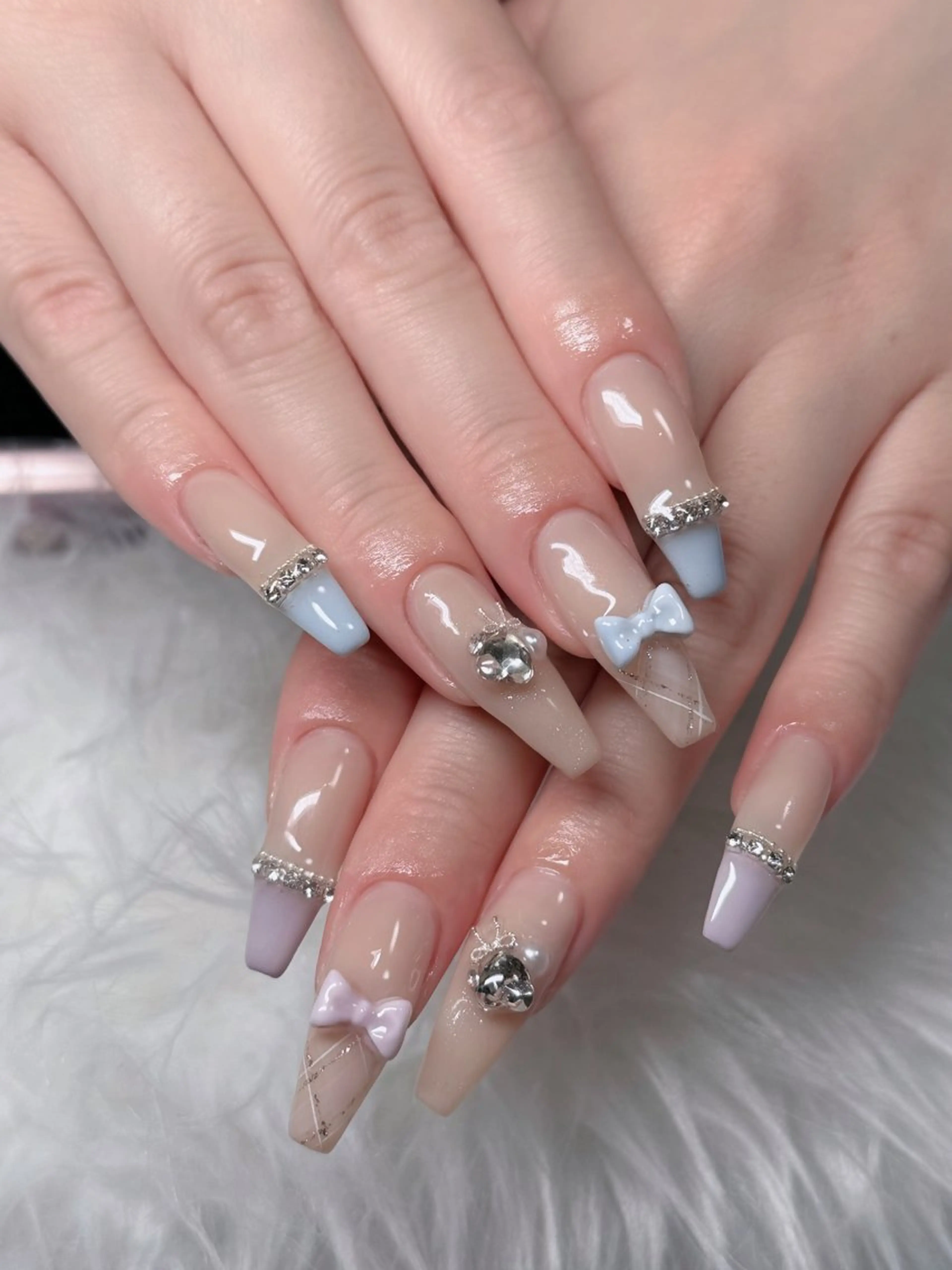 ネイル フレンチネイル ジェルネイル ハロウィン キラキラネイル 韓国ネイル ハンドネイル H.baby Nail Salonのネイルデザイン