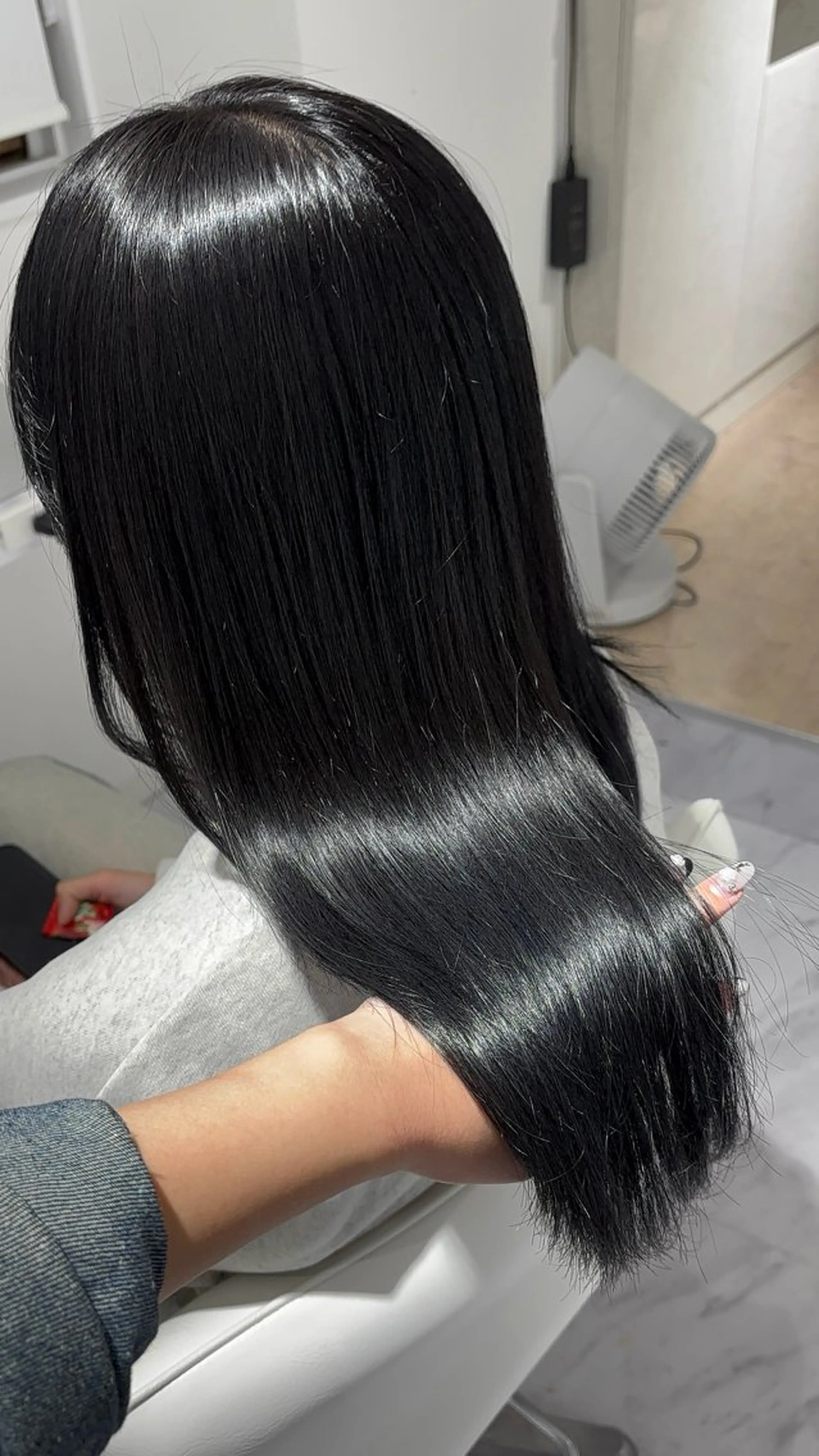 セミロング レイヤーカット🤍 seriraのヘアスタイル