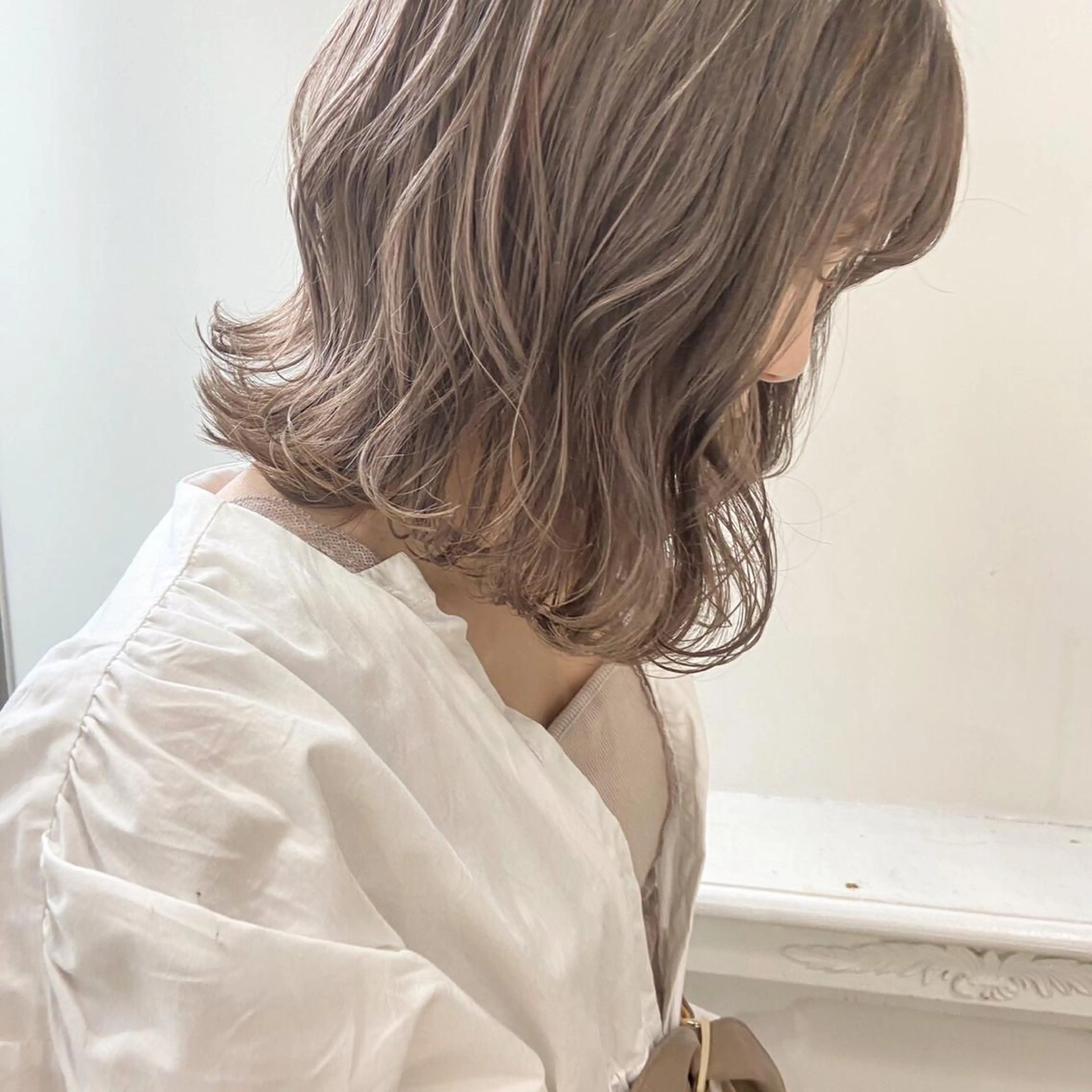 ミディアム カラー カット トリートメント ニュアンスパーマ／ レイヤー／茶屋町のヘアスタイル