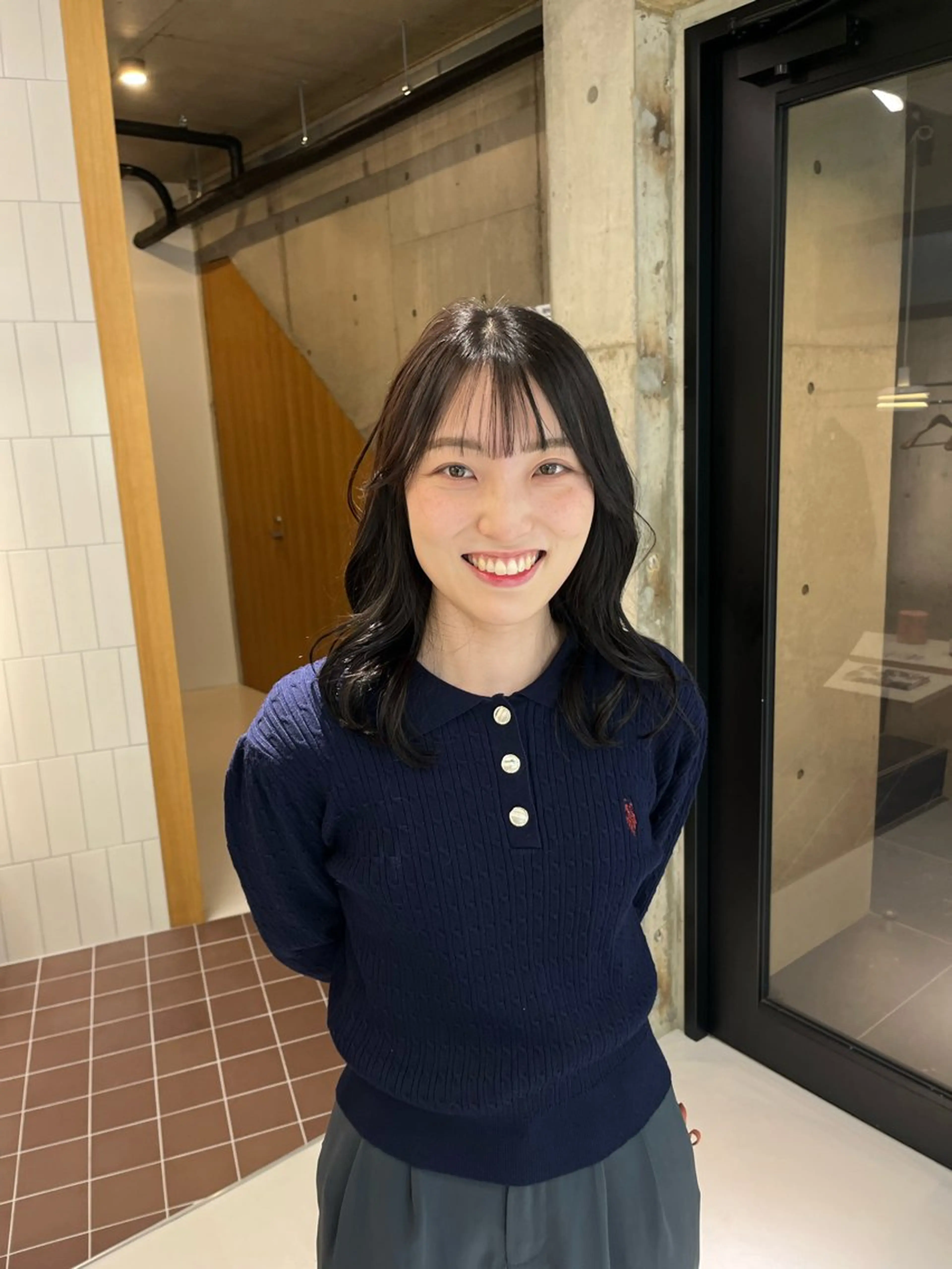 セミロング カラー ベージュカラー ブリーチ グレージュ ブリーチなしカラー 髪質改善 カット ヘアカラー nagi所属・横田直也／韓国風 レイヤーカット／千種のヘアスタイル