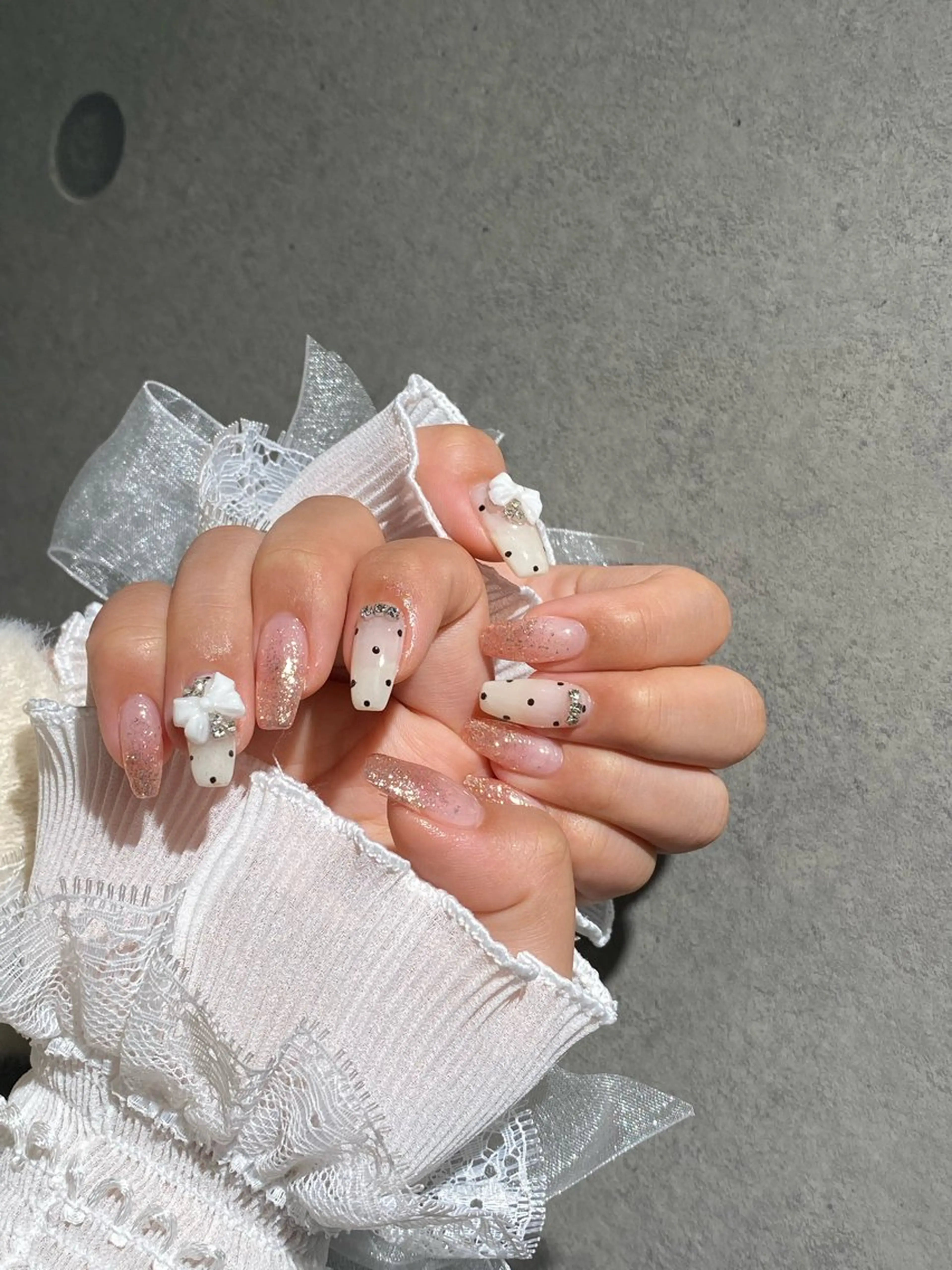 ネイル I-nailロング /ワンホン/キラキラのネイルデザイン