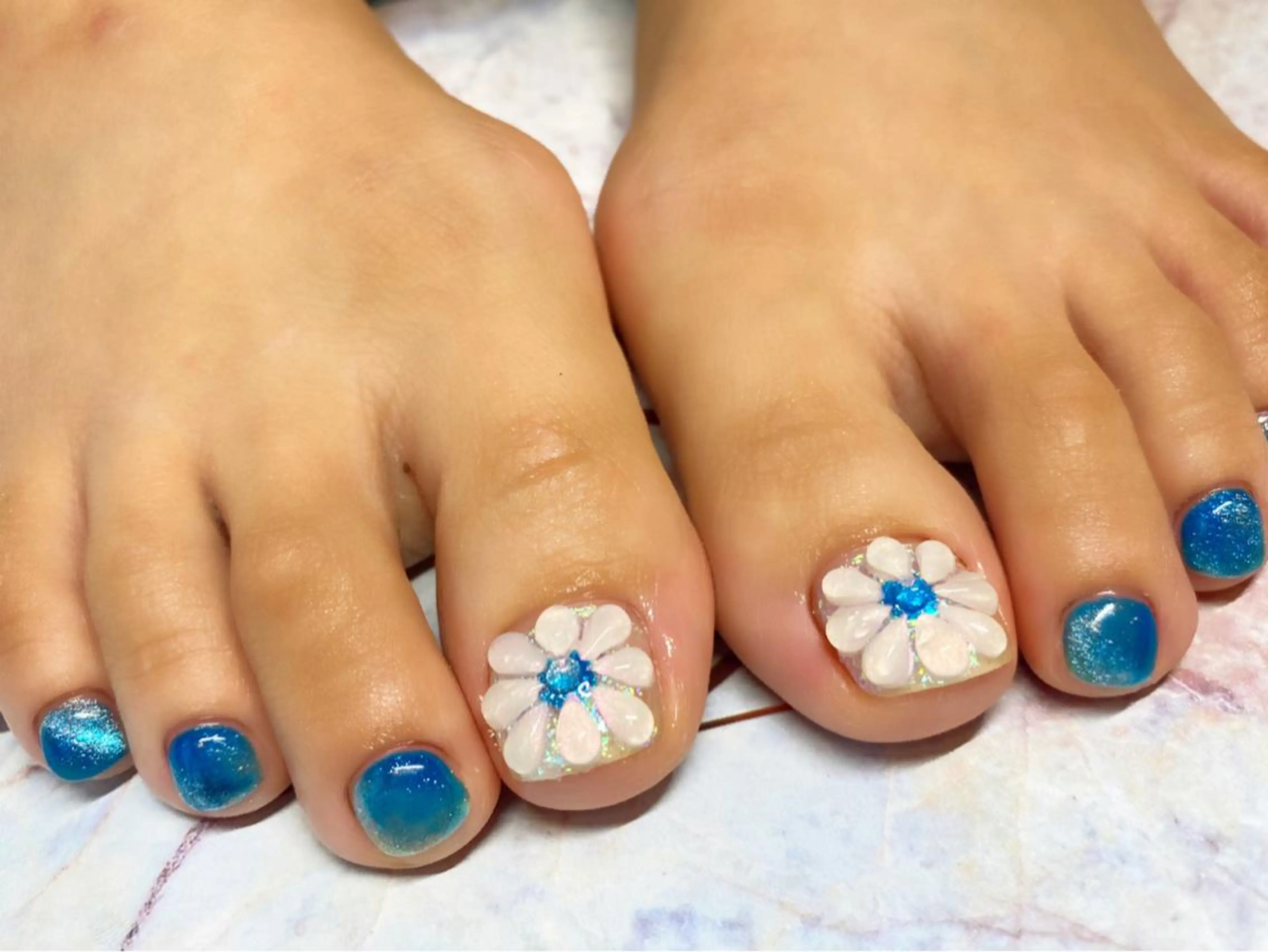 ショート フットネイル NAILSALON 🍔Timna🍟のネイルデザイン