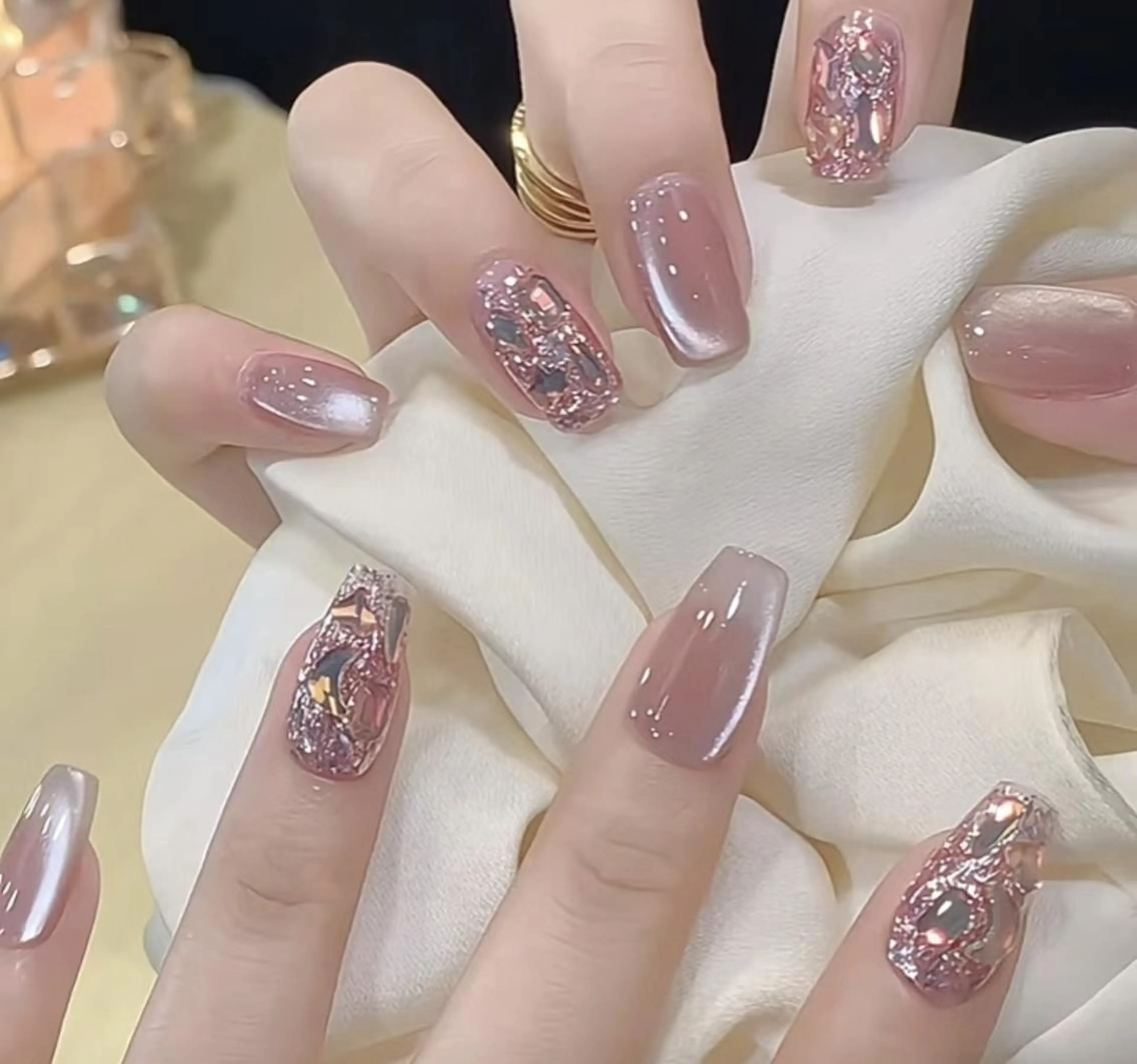 ネイル オーロラネイル チークネイル 長さ出し フットネイル フレンチネイル リラネイル Aikenのネイルデザイン