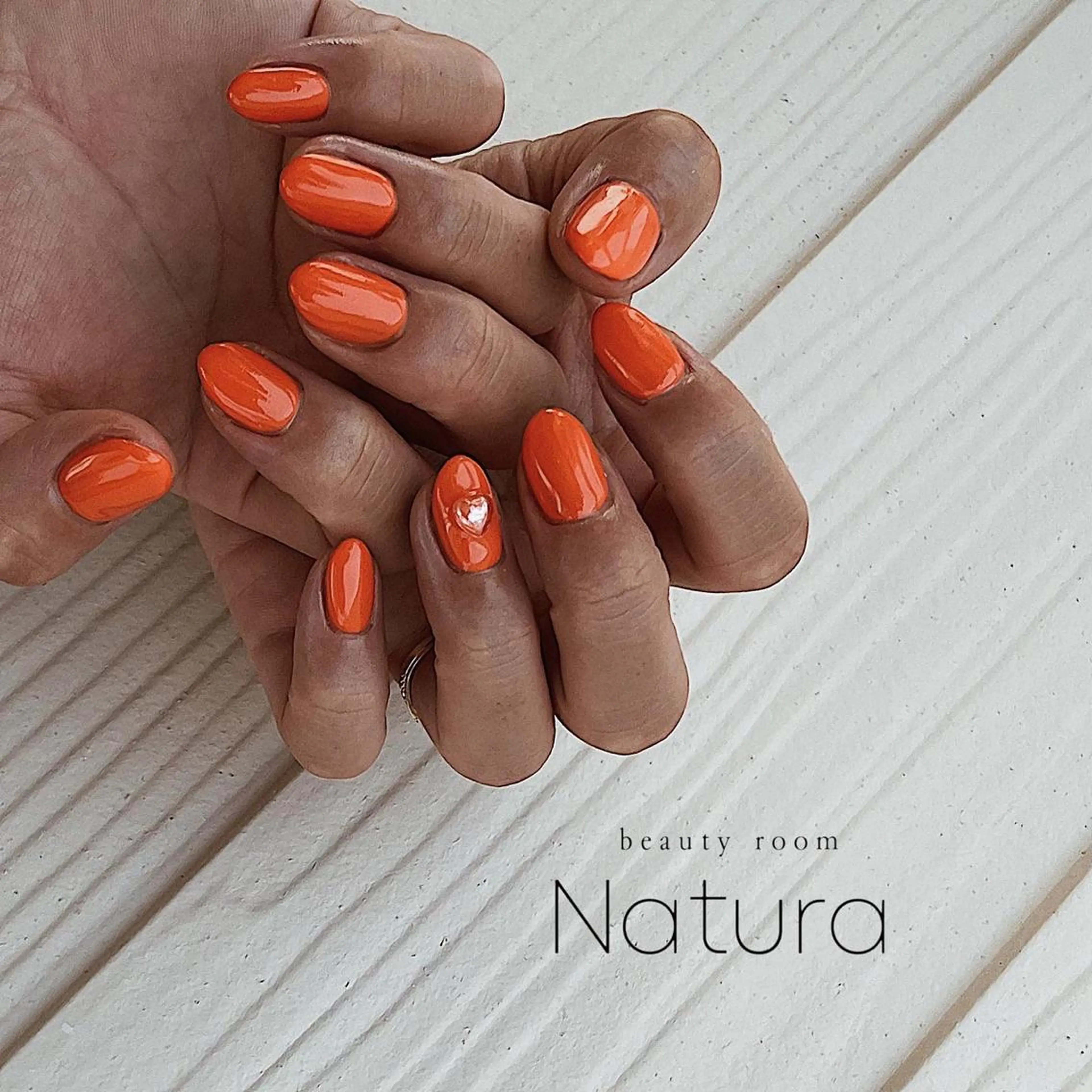 ネイル マツエク・マツパ アイブロウ ハンドネイル beautyroom Naturaのネイルデザイン