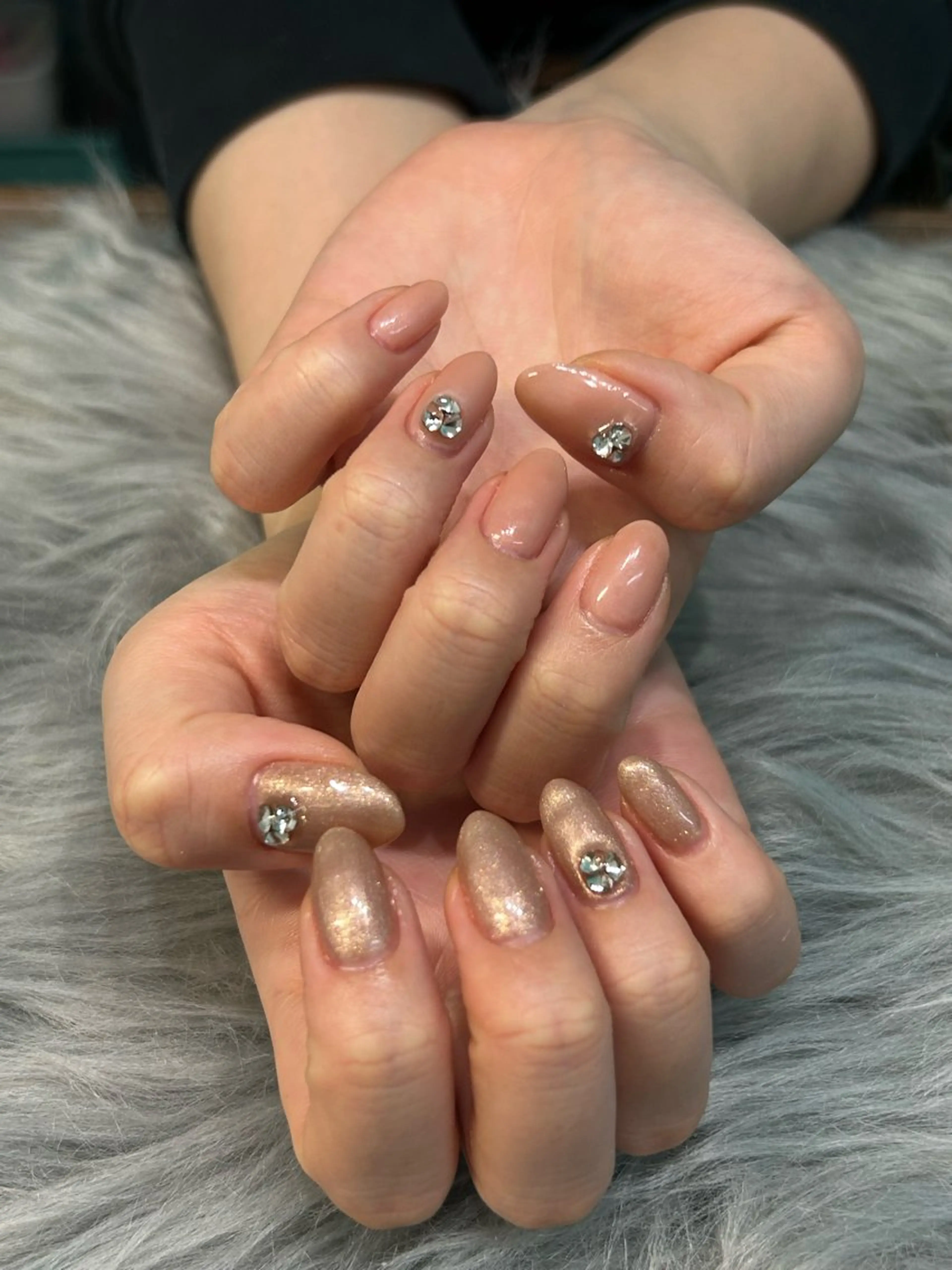 ネイル ハンドネイル 𝚜𝚘𝚛𝚊/ 練習モデル様募集中のネイルデザイン