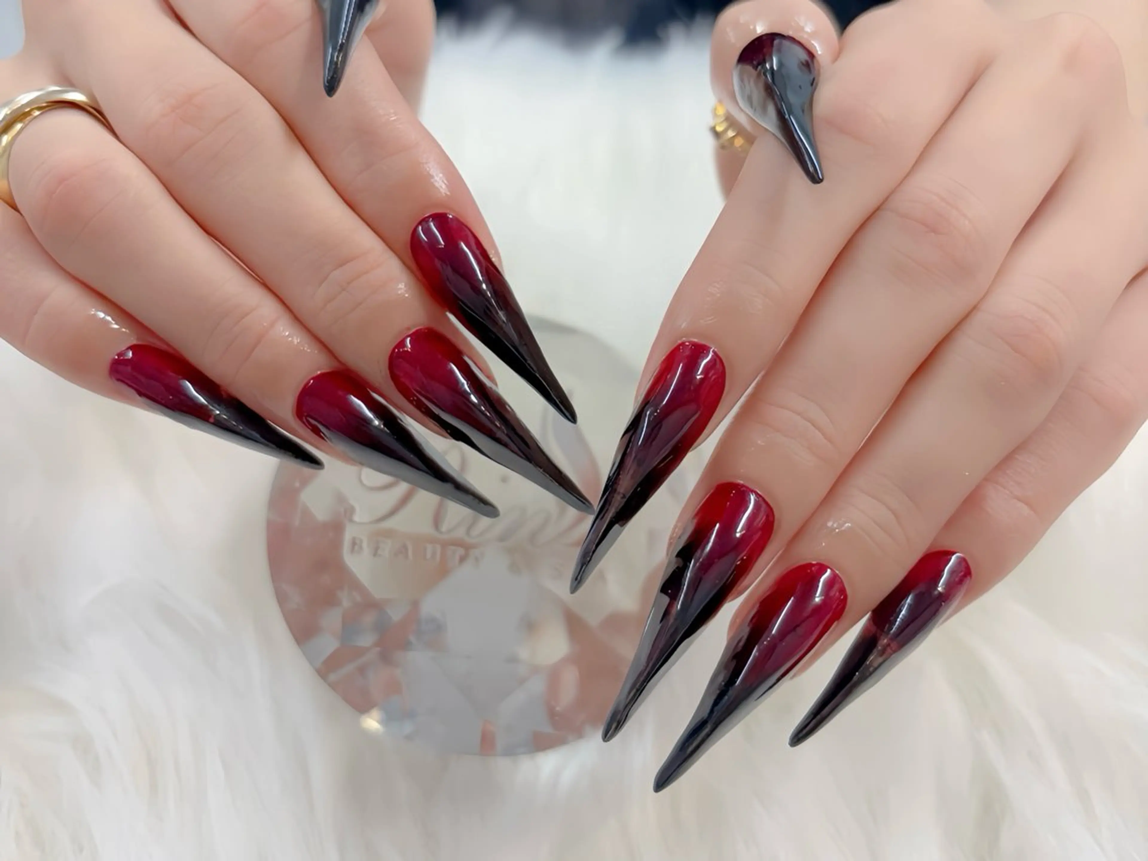 ネイル オーロラネイル チークネイル 桜ネイル クリアネイル ドット ハンドネイル Rin Nail 新大久保店のネイルデザイン