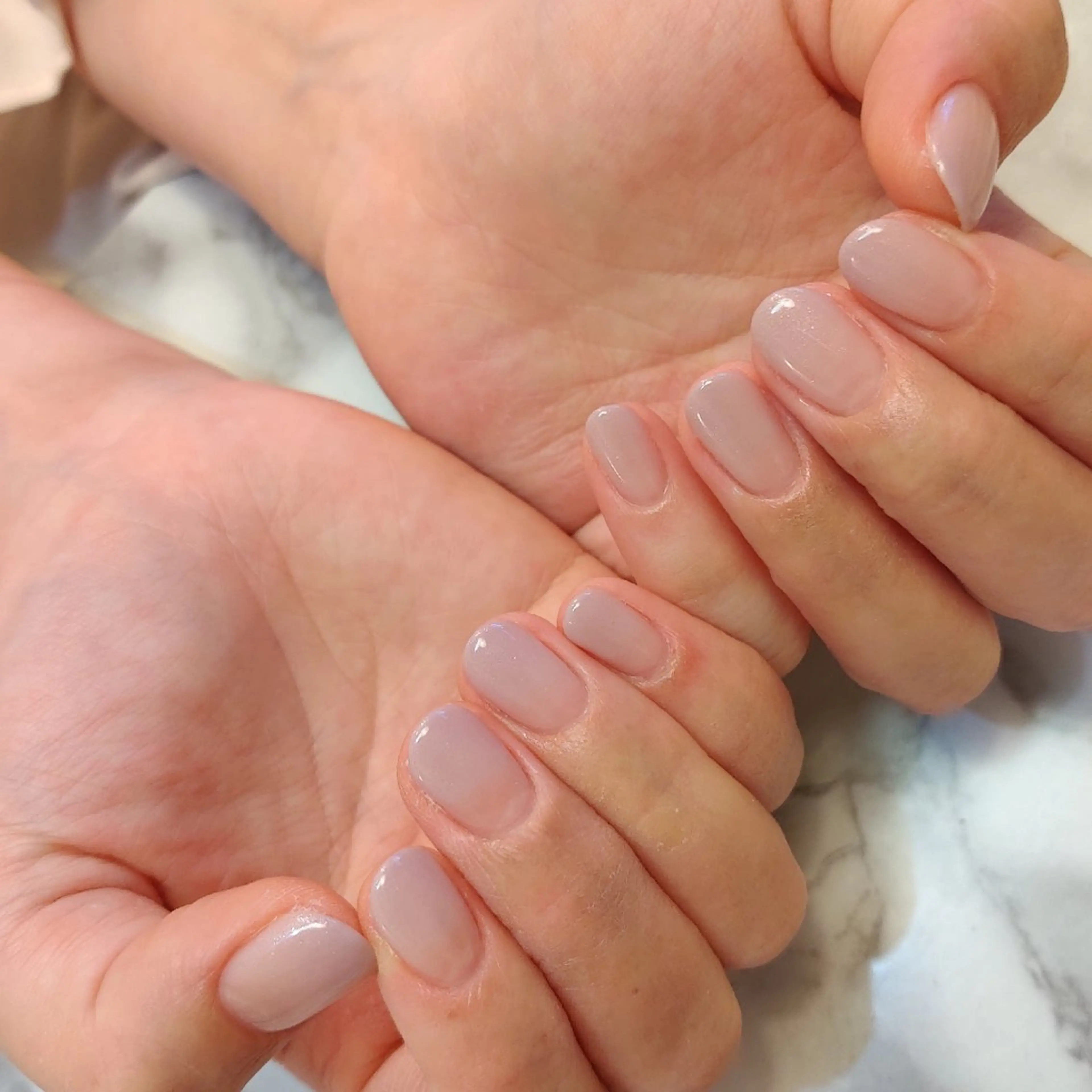 ネイル グラデーション ジェヌインネイル 河内のネイルデザイン