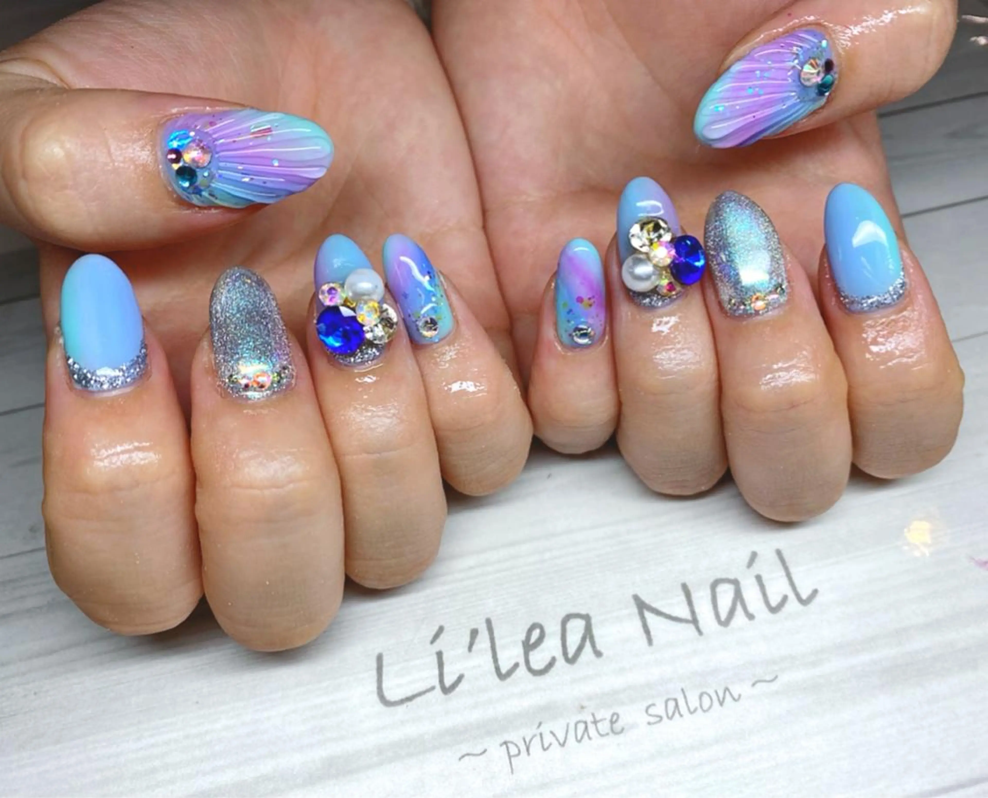 ネイル Li'leaNail AINAのネイルデザイン