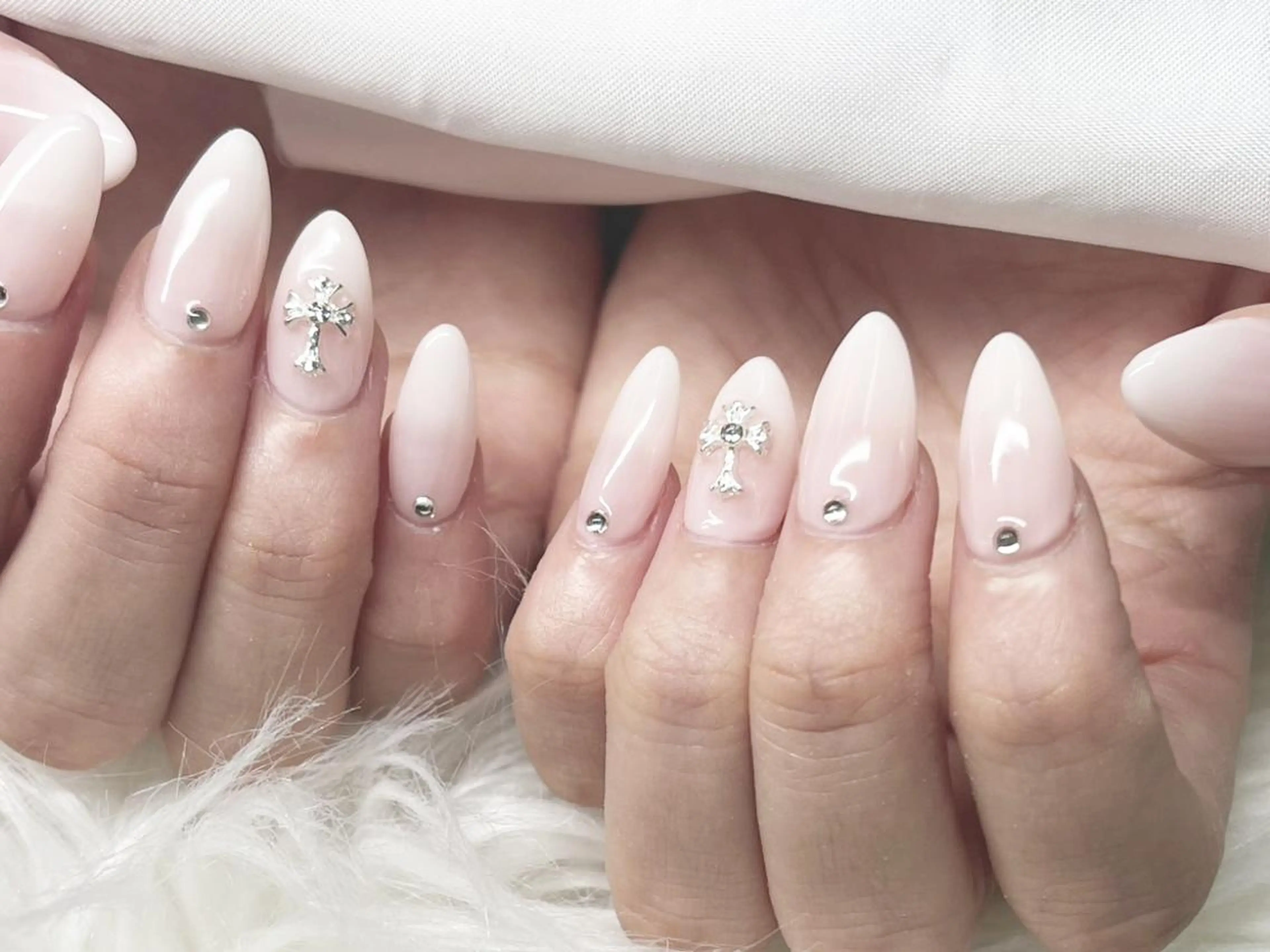 ネイル ハンドネイル Miku. Nのネイルデザイン