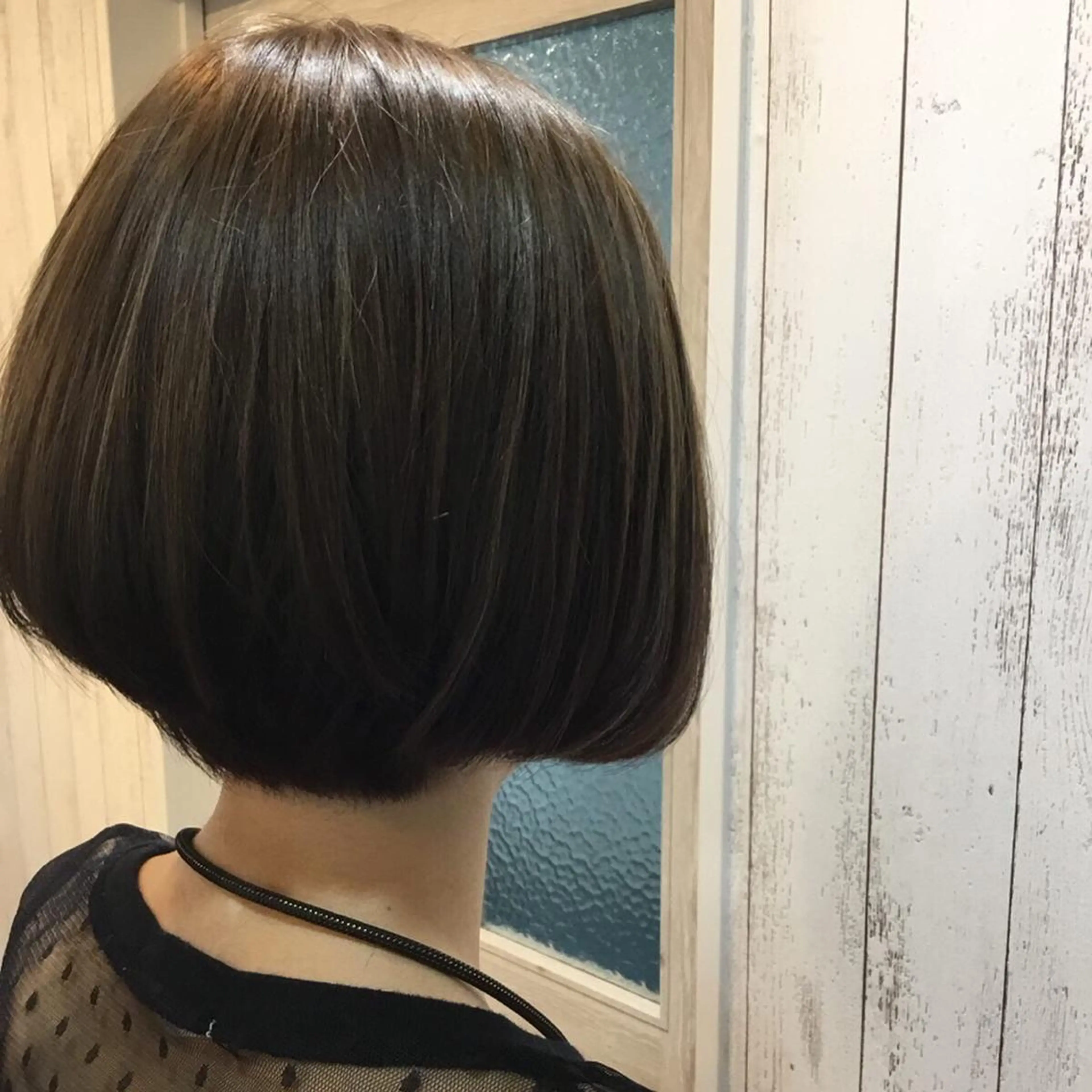 ショート カラー embrace エンブレイスのヘアスタイル
