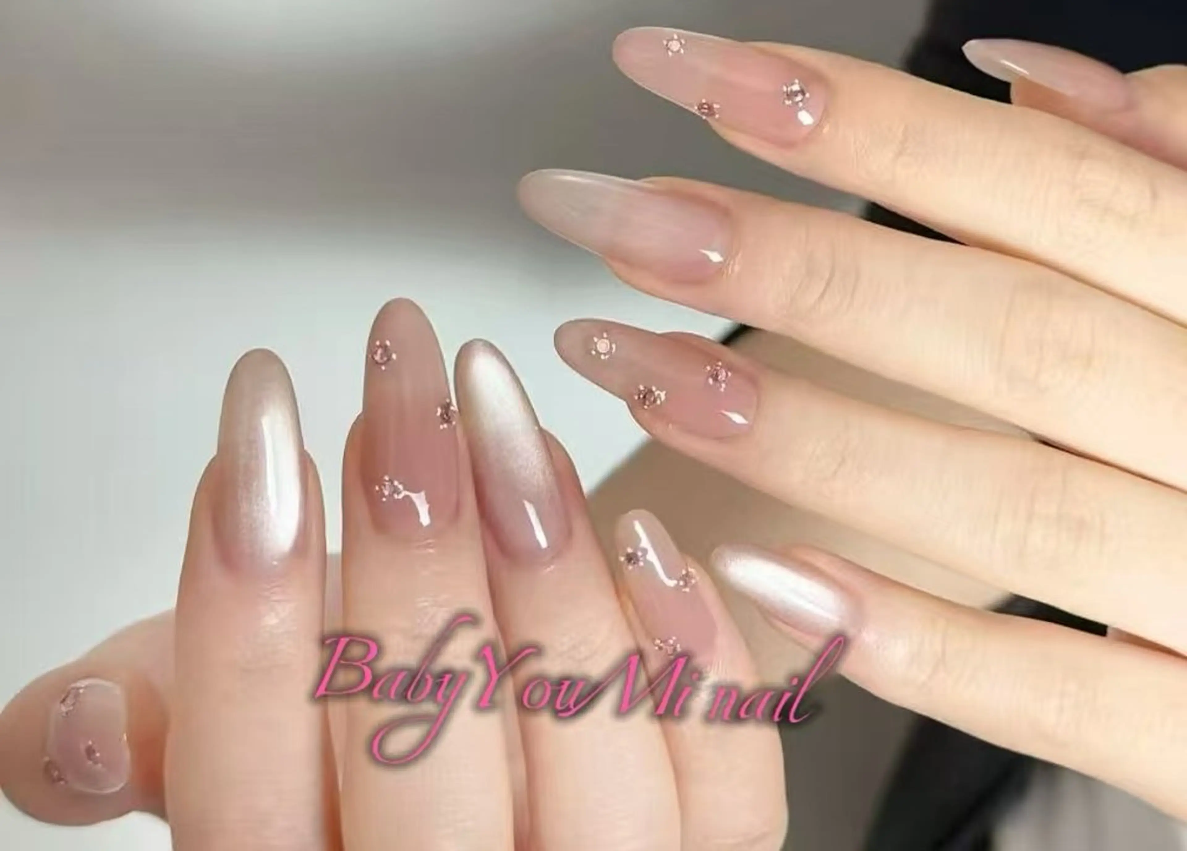 ネイル オーロラネイル 成人式 フットネイル フレンチネイル ジェルネイル ハンドネイル Oomiya 服部のネイルデザイン