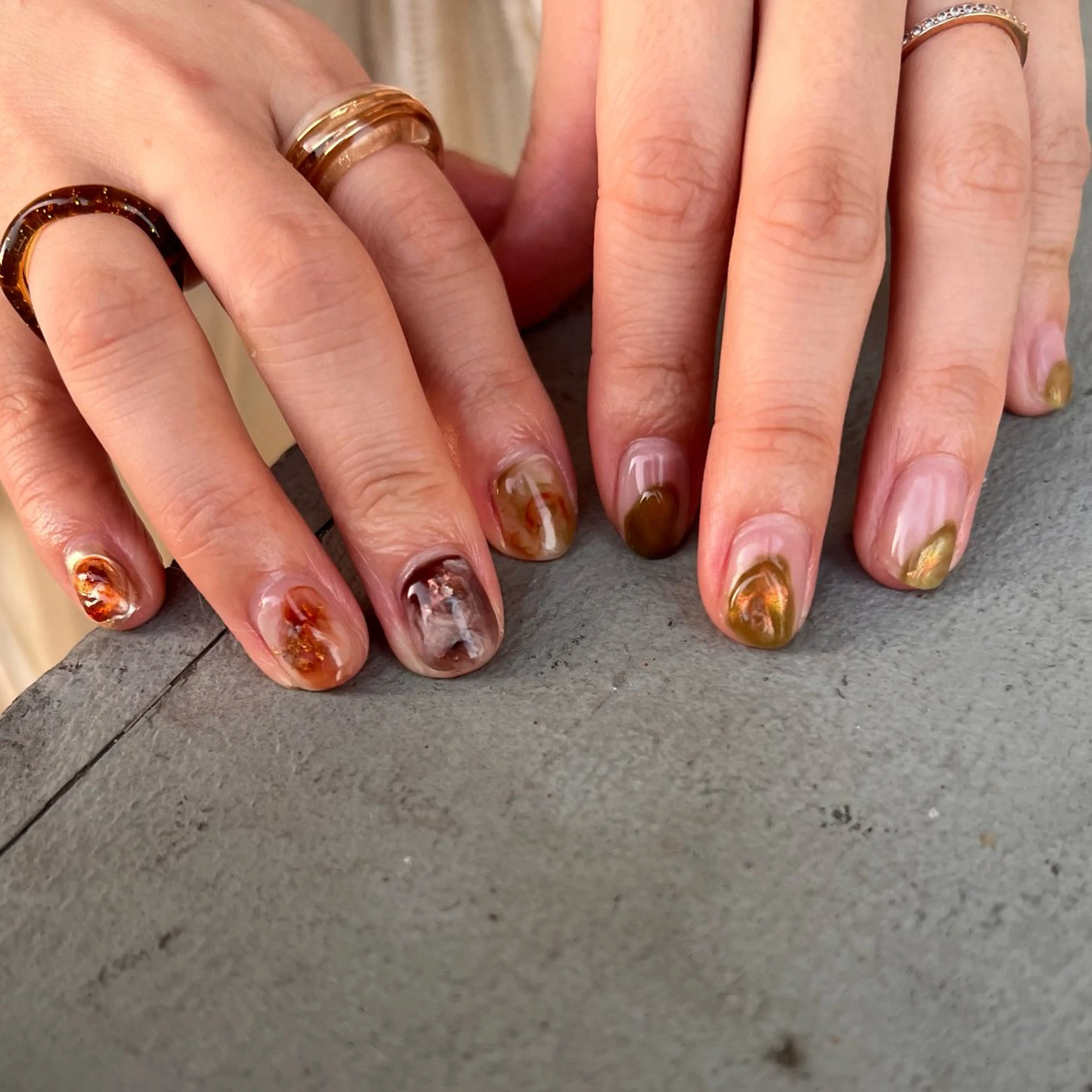 ネイル オーロラネイル マグネットネイル ミラーネイル 《ニュアンスネイル》 risaのネイルデザイン