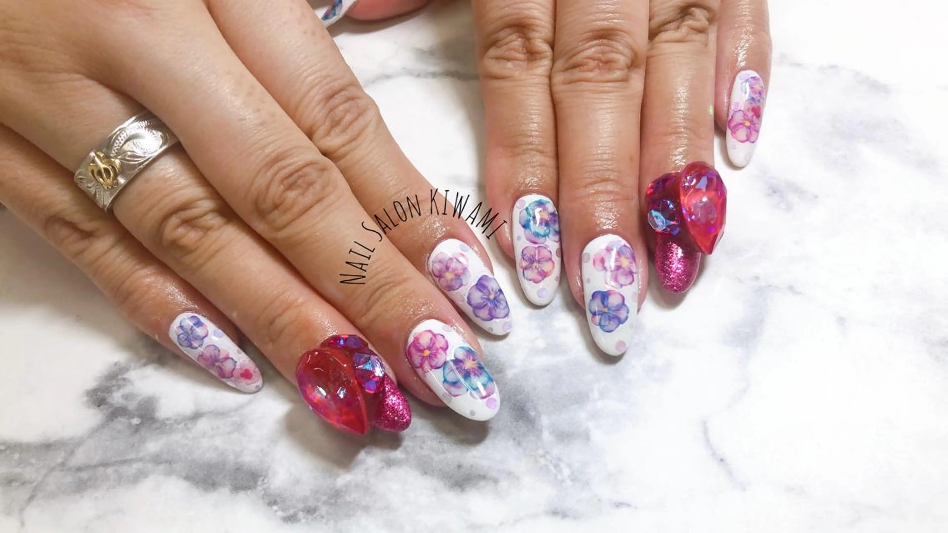 ネイル NaiI Salon KIWAMIの眉毛・アイブロウイメージ