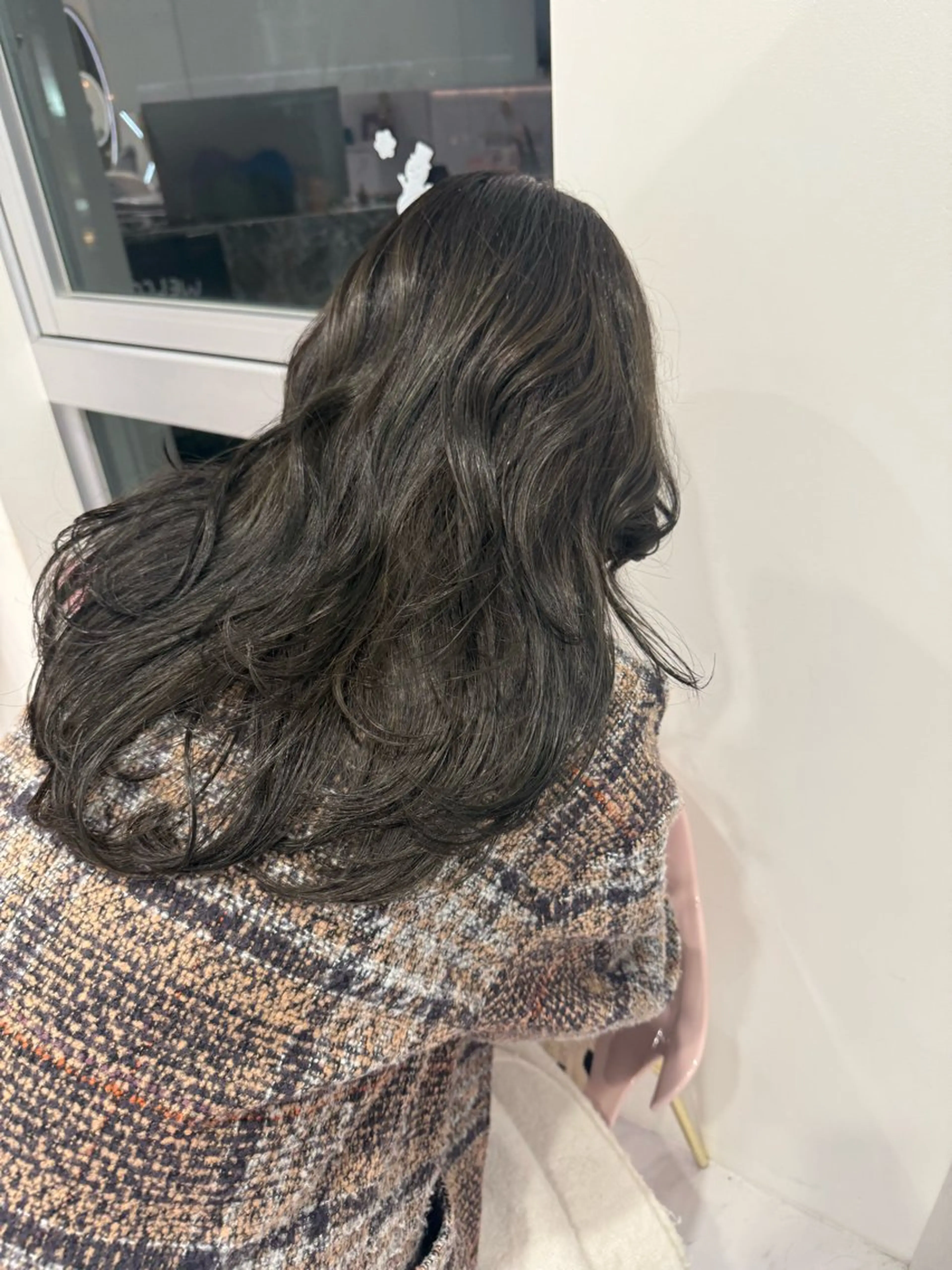 ロング カラー 透明感カラー グレージュ オリーブグレージュ オリーブグレー ヘアカラー ともか 名駅🧚‍♂️💫のヘアスタイル