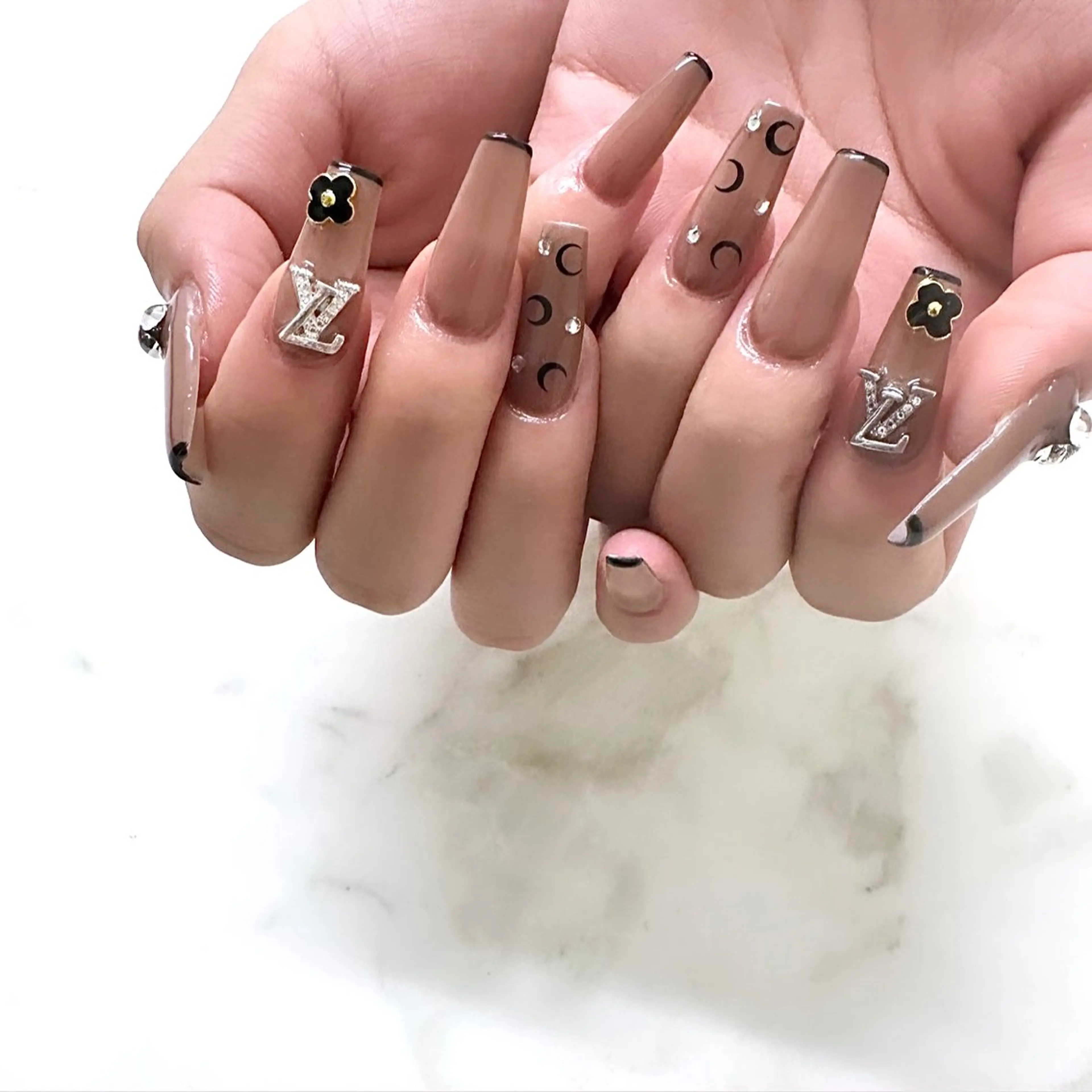 ネイル ハンドネイル mignon nailのネイルデザイン