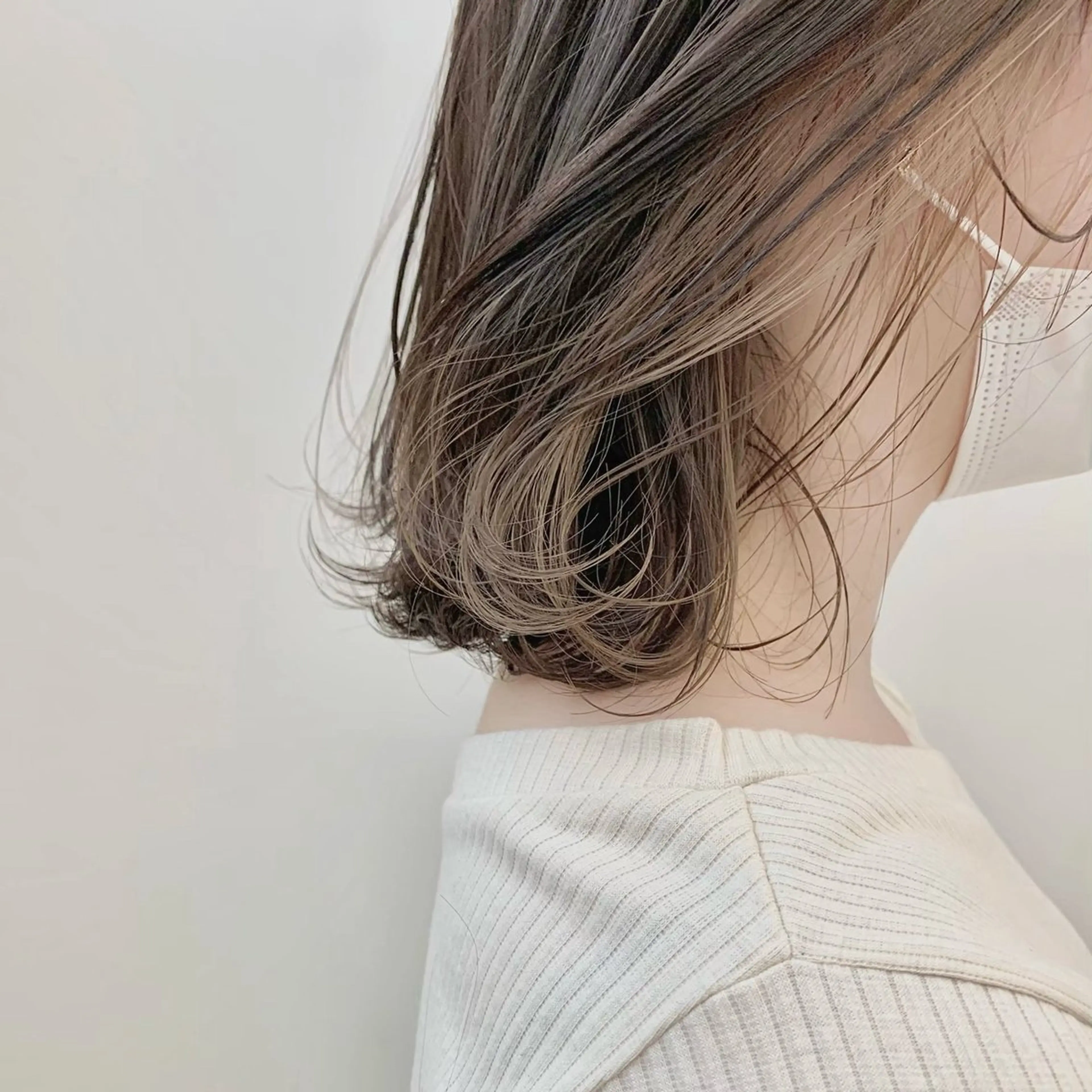 カラー ベージュカラー ホワイトベージュ ParveMix￤ 出石 菜々🥂のヘアスタイル