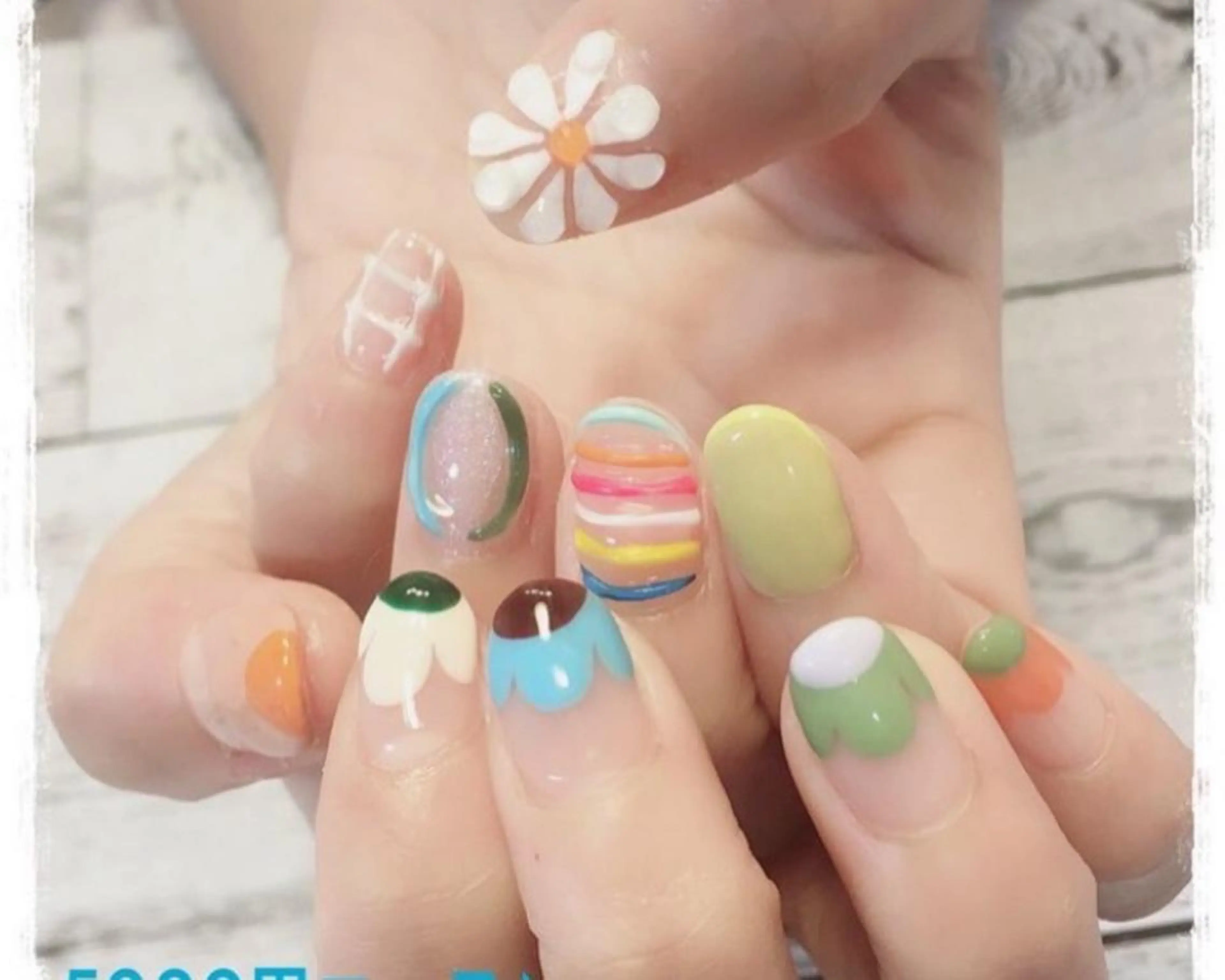 ネイル 中川 愛のネイルデザイン