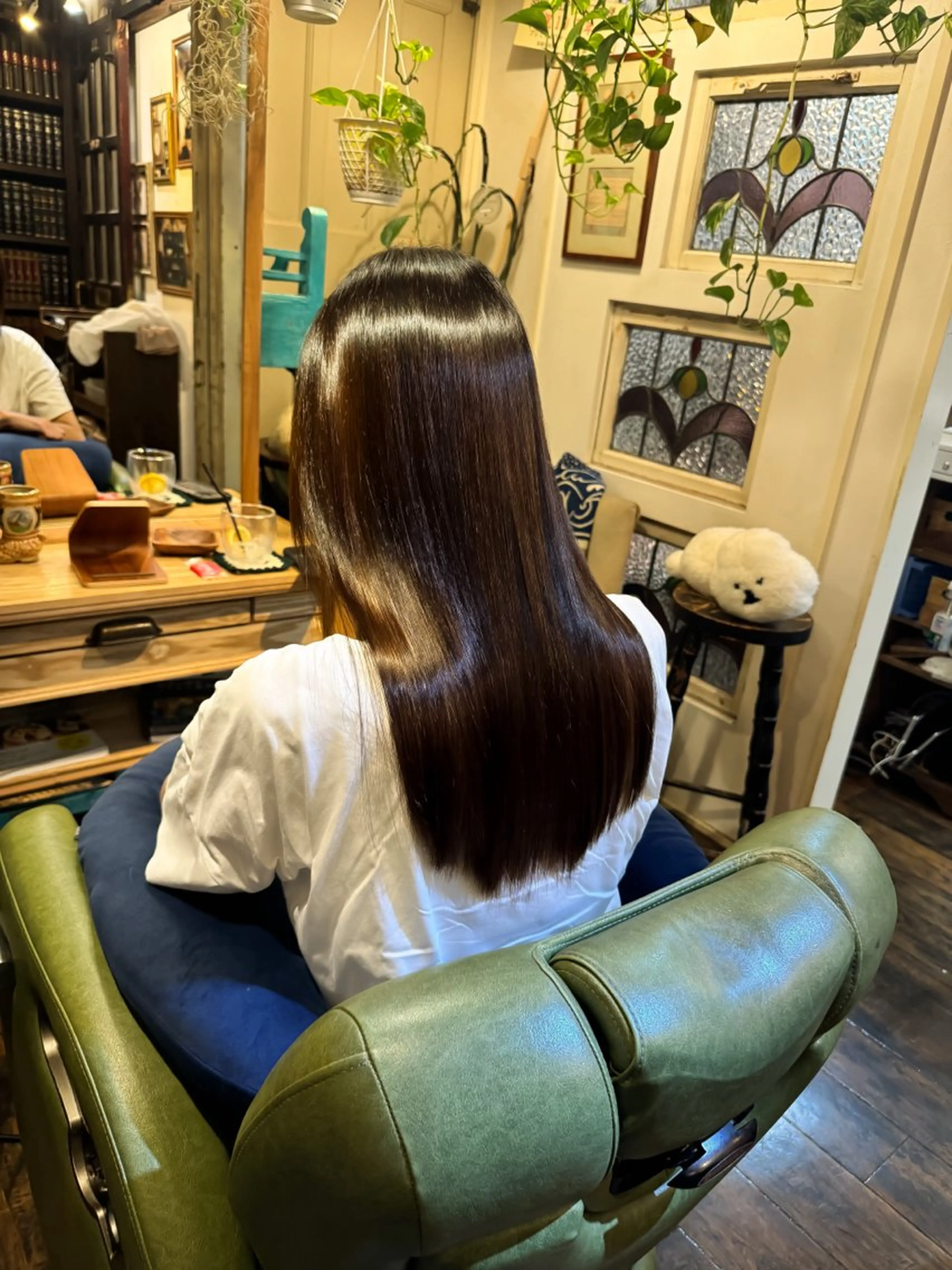 ロング カラー パーマ くせ毛 髪質改善 縮毛矯正 トリートメント ストレートパーマ 飯田 実歩(じっぽ)のヘアスタイル