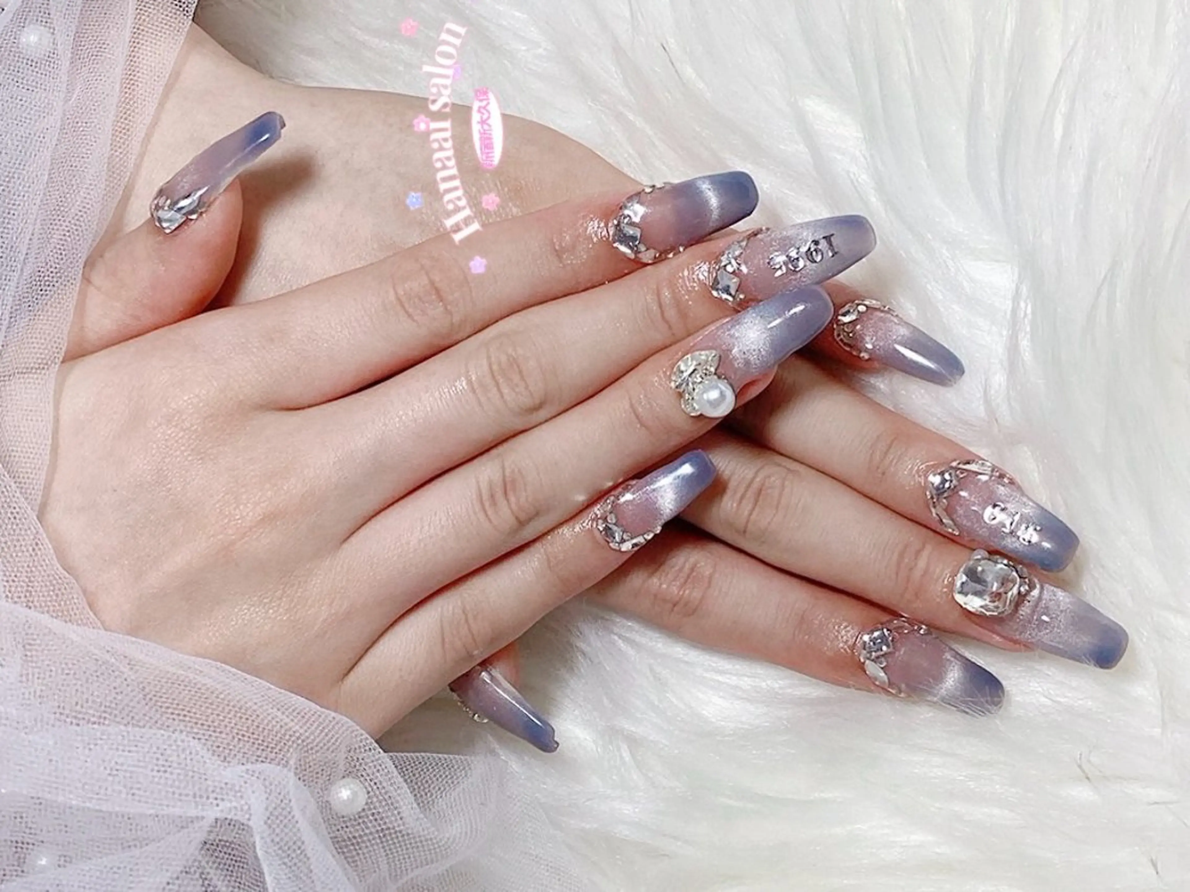 ミディアム ハンドネイル Hanaai Salon新大久保店のネイルデザイン