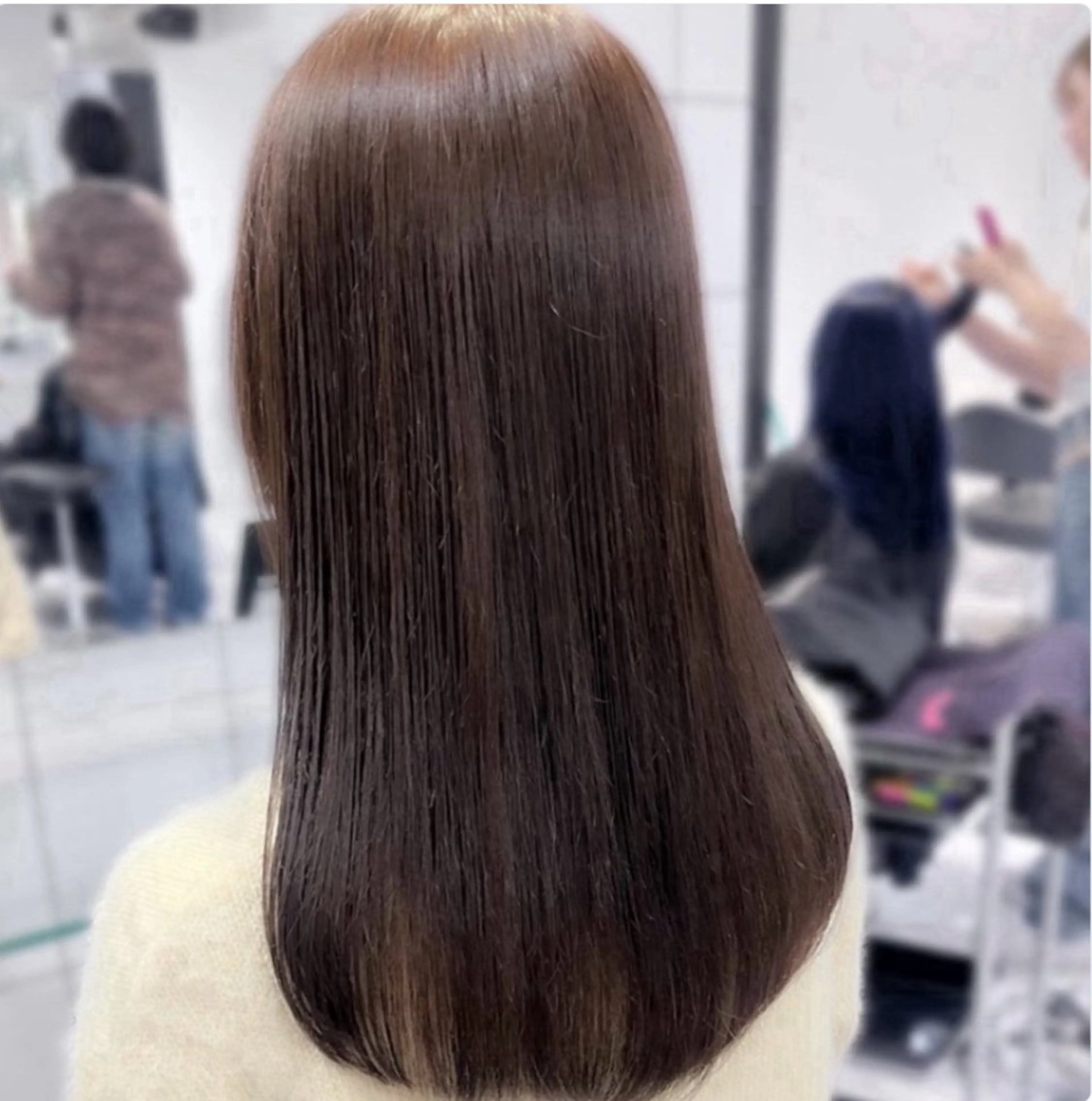 ロング カラー 🫧うる艶トレンド 🫧透明感カラーのヘアスタイル